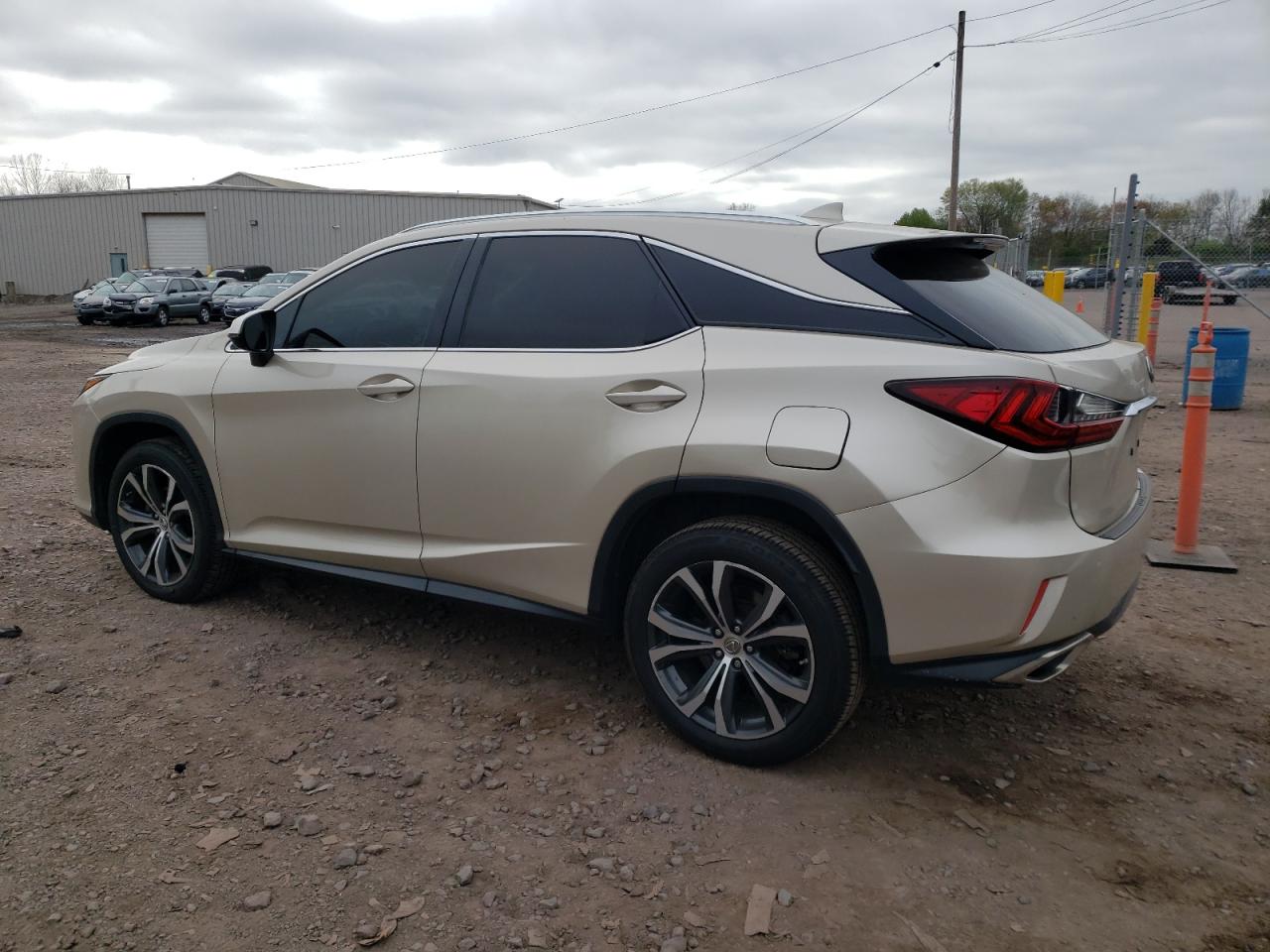 Photo 1 VIN: 2T2BZMCA6HC132980 - LEXUS RX 