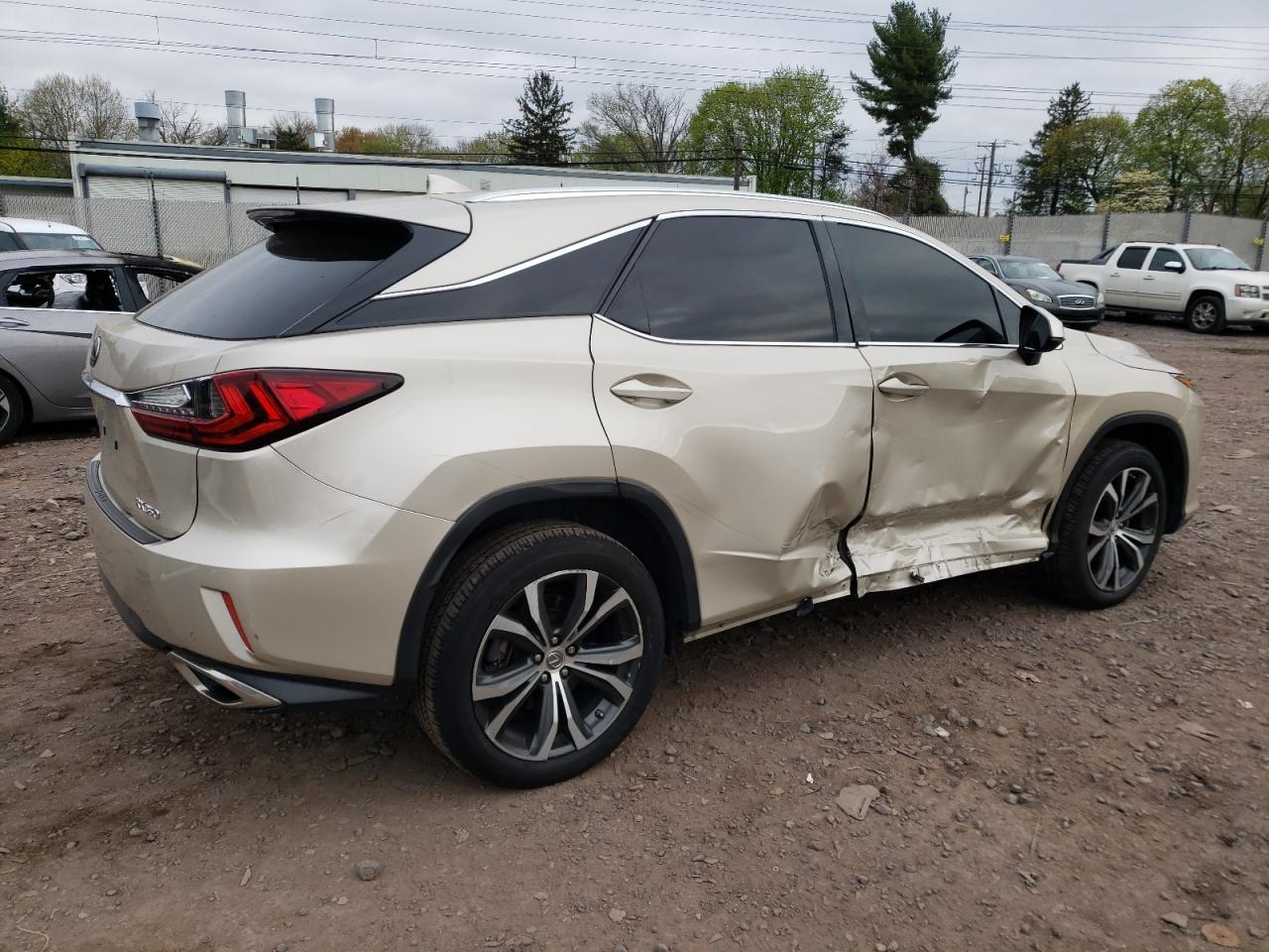 Photo 2 VIN: 2T2BZMCA6HC132980 - LEXUS RX 