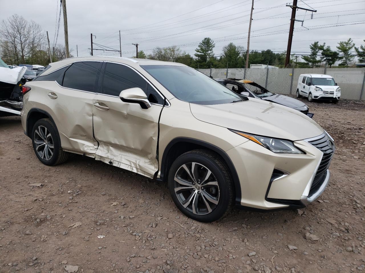 Photo 3 VIN: 2T2BZMCA6HC132980 - LEXUS RX 