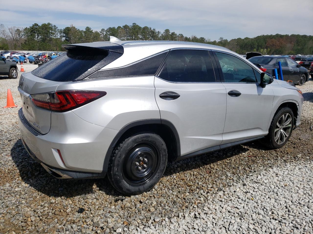 Photo 2 VIN: 2T2BZMCA8HC084415 - LEXUS RX 