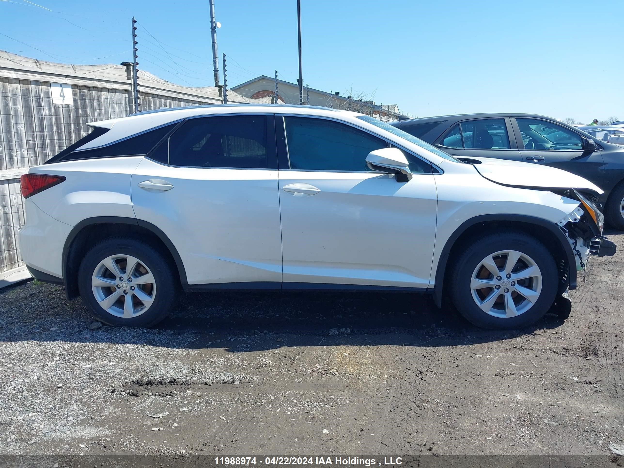 Photo 13 VIN: 2T2BZMCA8HC105778 - LEXUS RX 