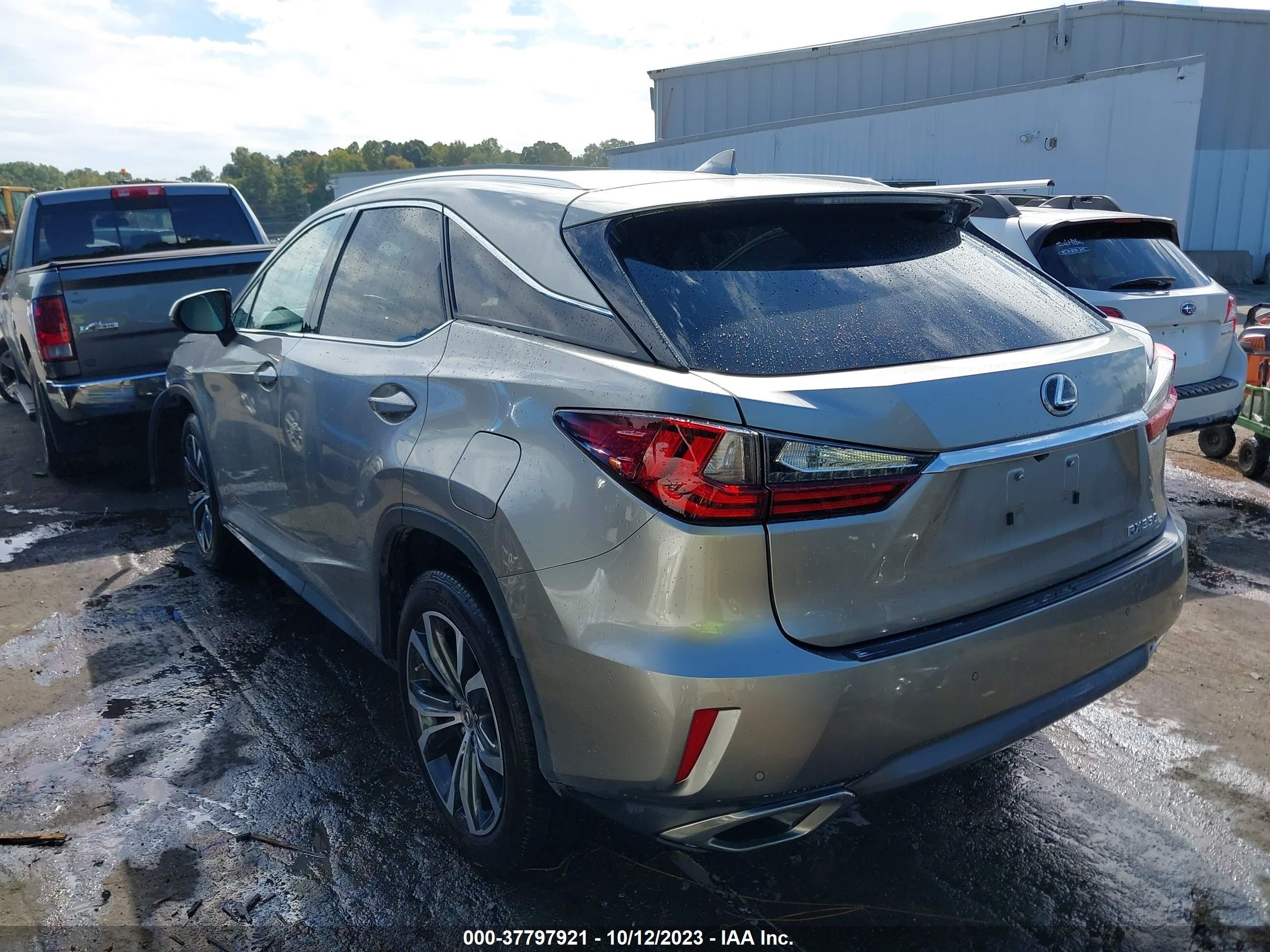 Photo 2 VIN: 2T2BZMCA9HC066263 - LEXUS RX 