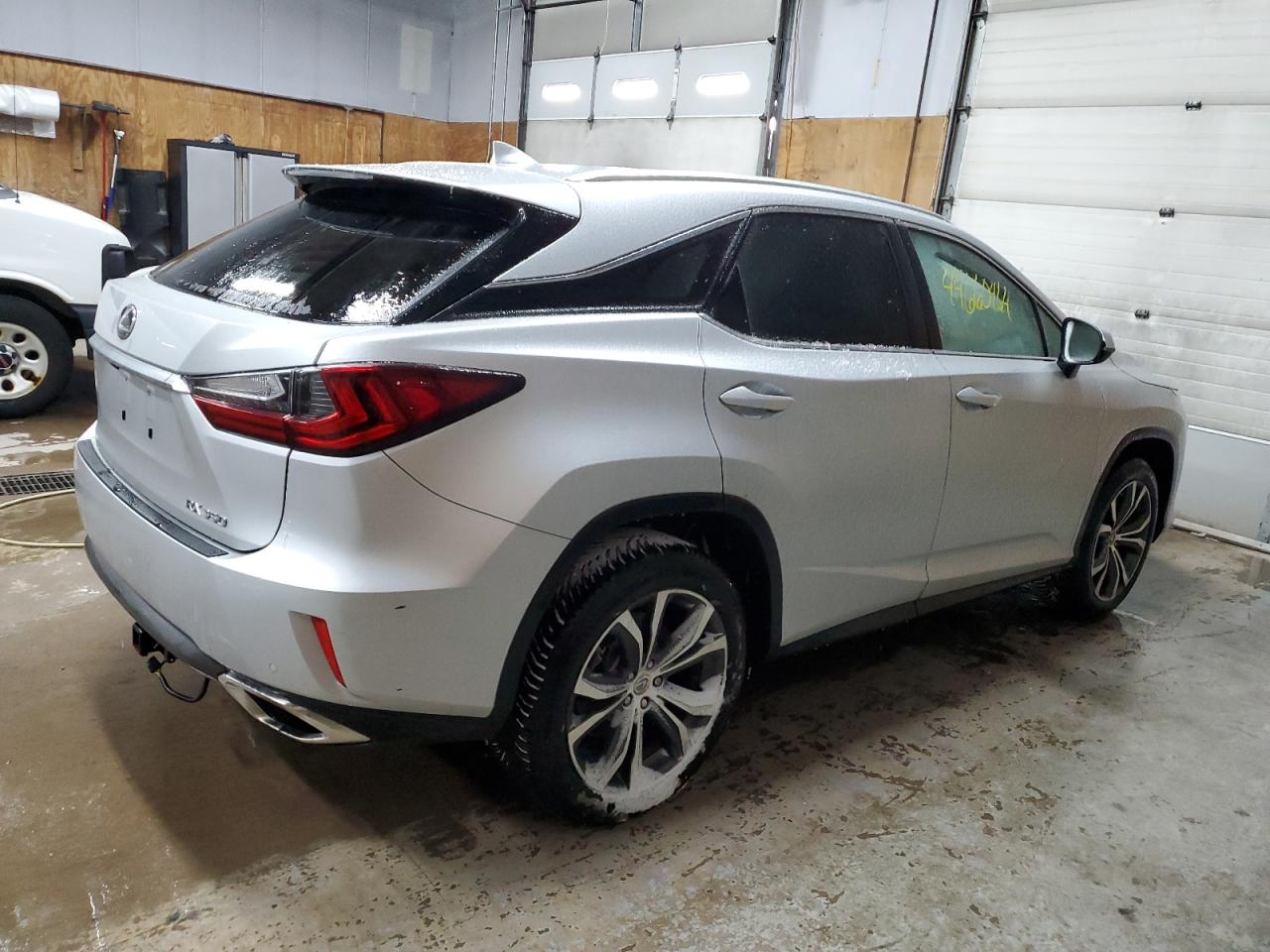 Photo 2 VIN: 2T2BZMCAXHC123893 - LEXUS RX 