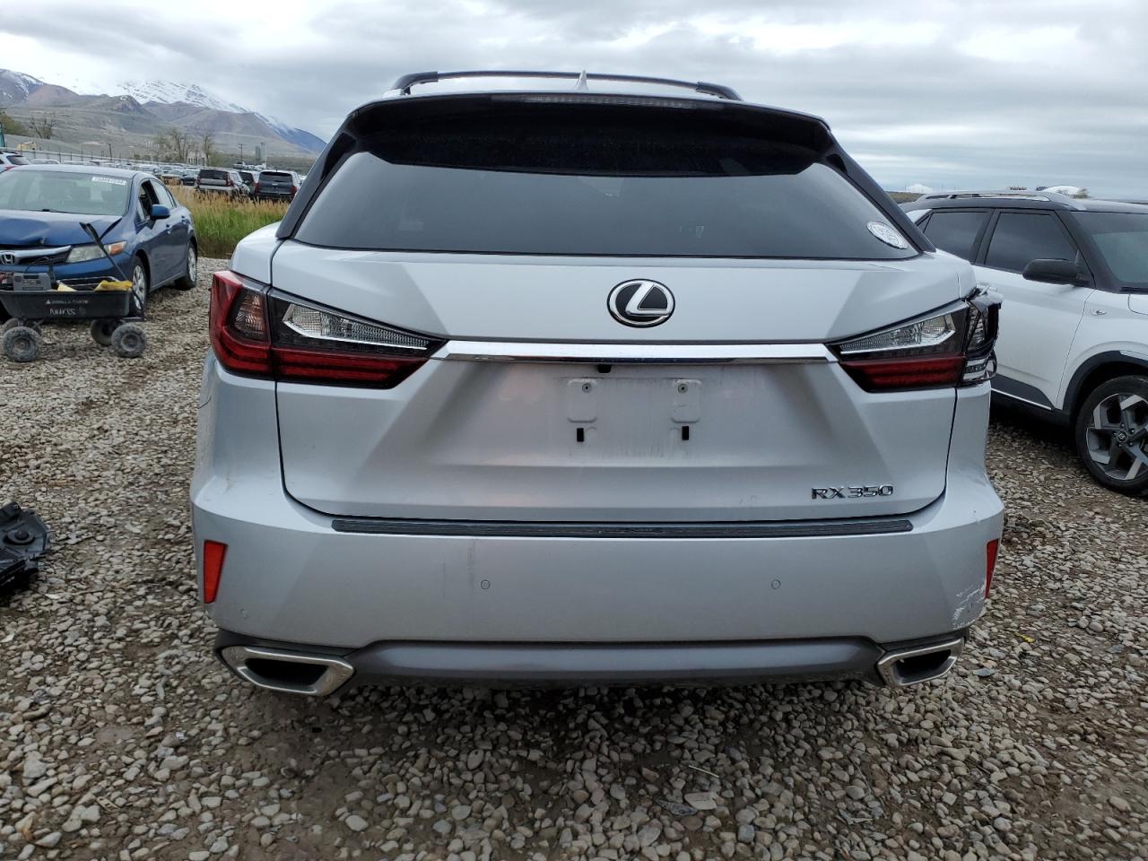 Photo 5 VIN: 2T2BZMCAXHC123912 - LEXUS RX 