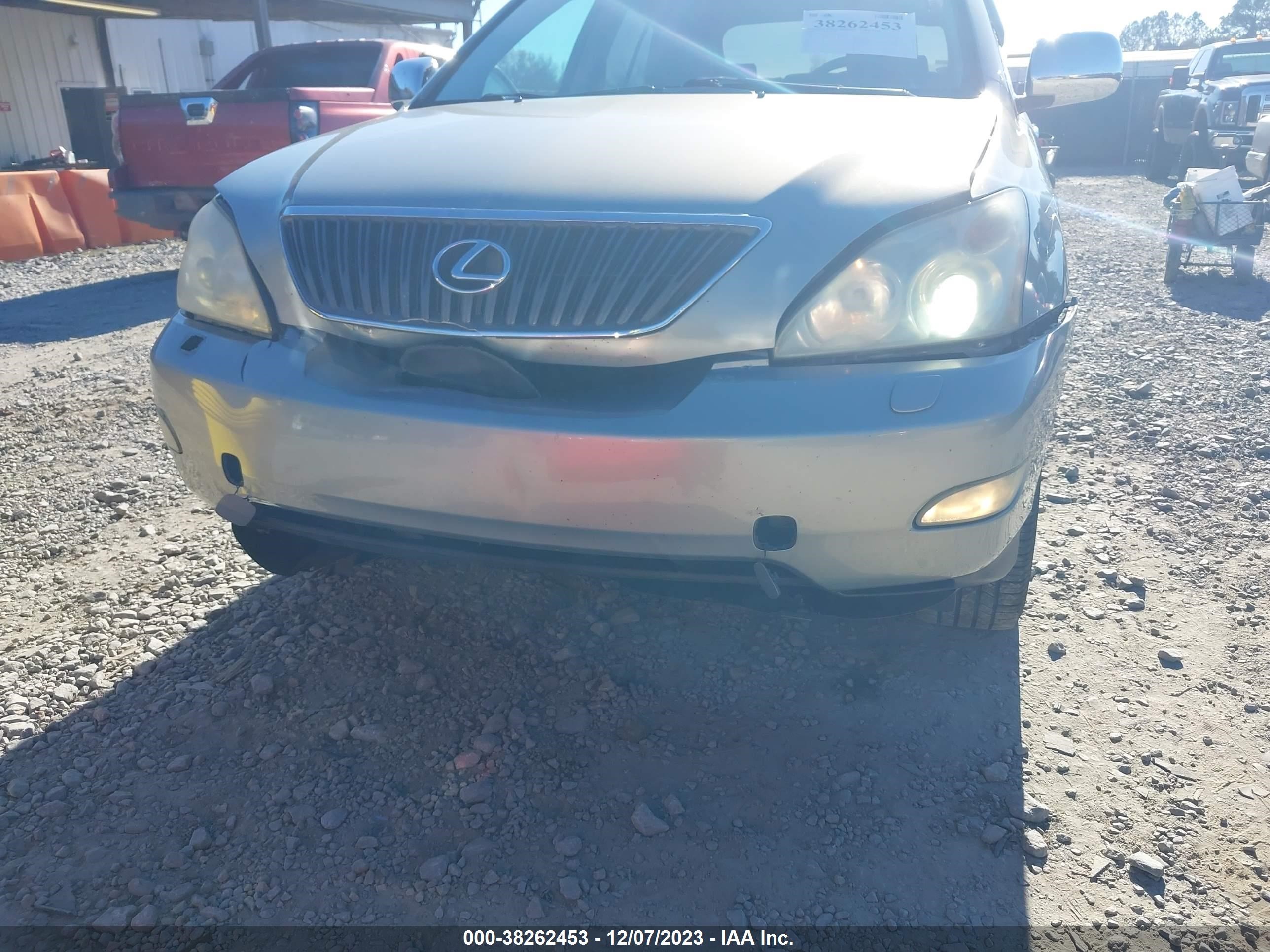 Photo 5 VIN: 2T2GA31U04C011652 - LEXUS RX 