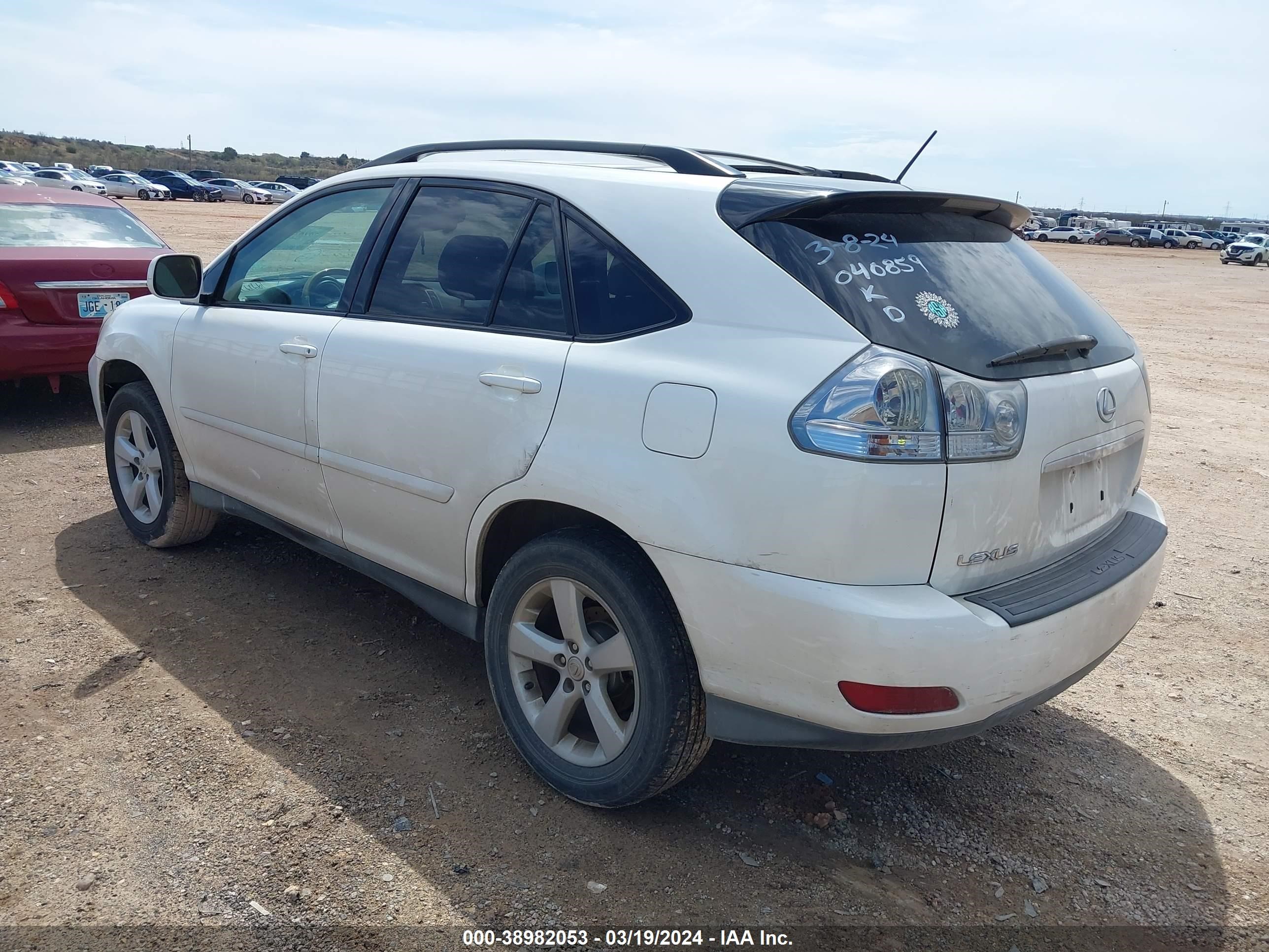 Photo 2 VIN: 2T2GA31U05C040859 - LEXUS RX 