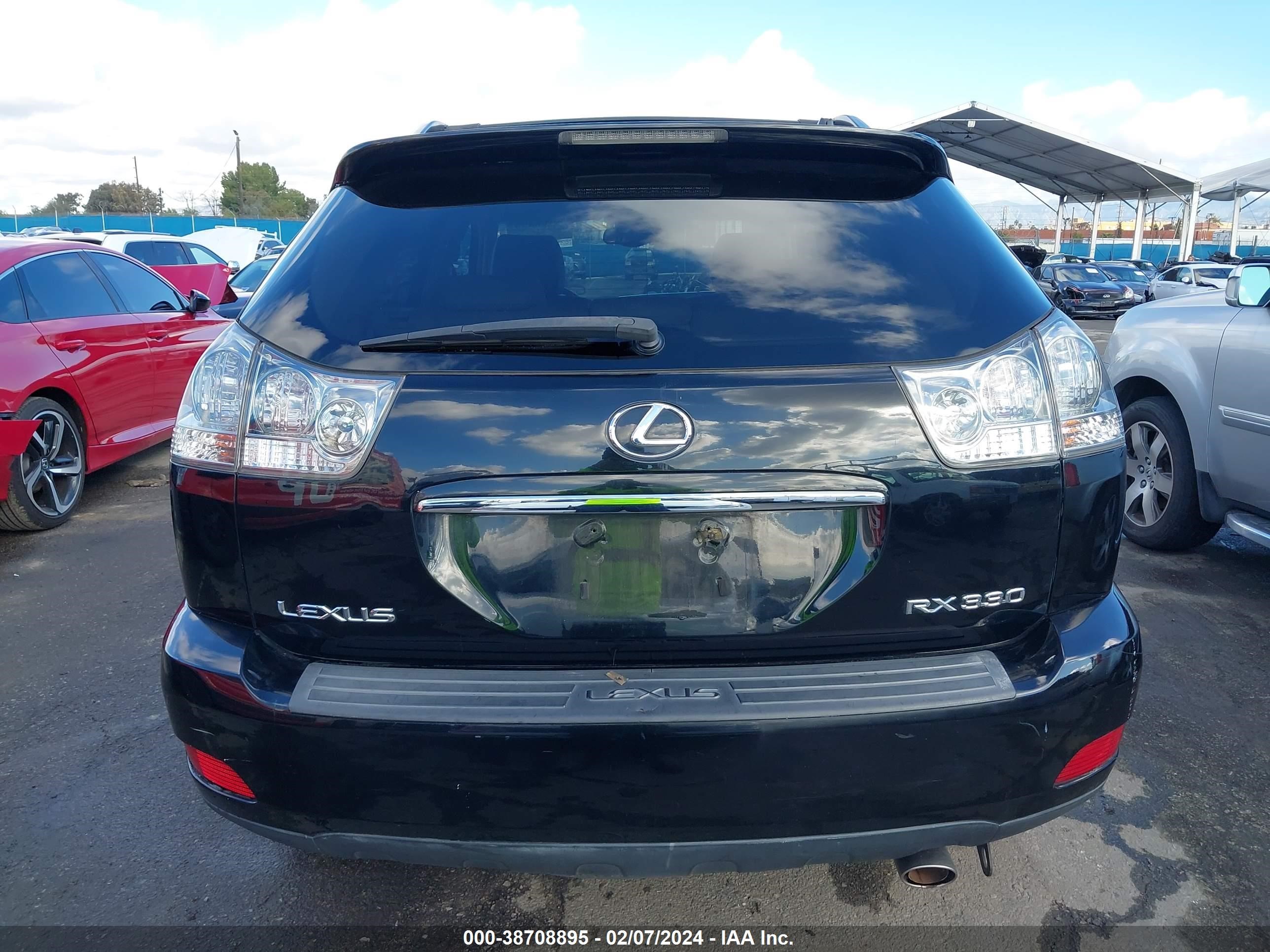 Photo 16 VIN: 2T2GA31U05C041185 - LEXUS RX 