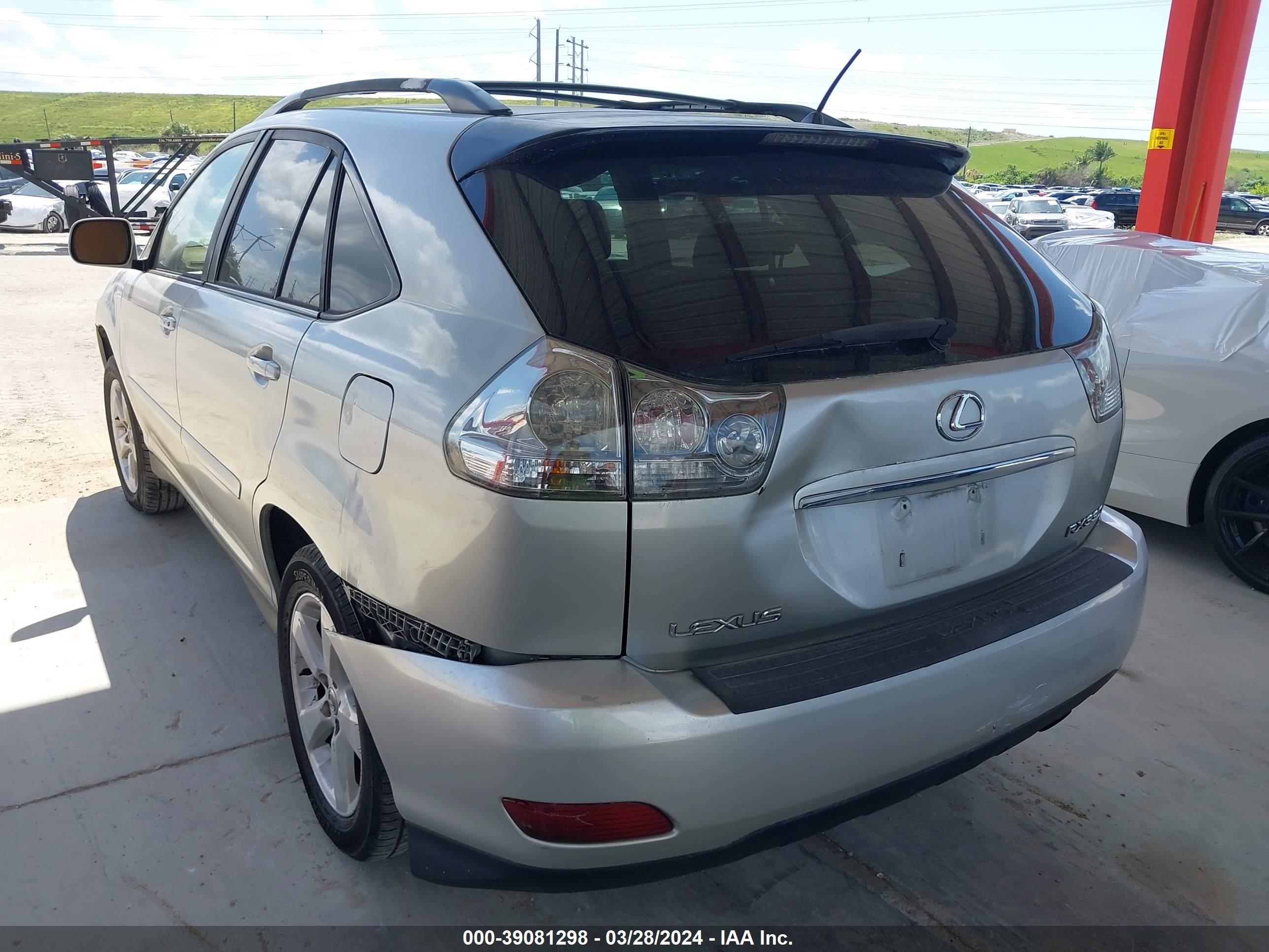 Photo 2 VIN: 2T2GA31U15C024637 - LEXUS RX 