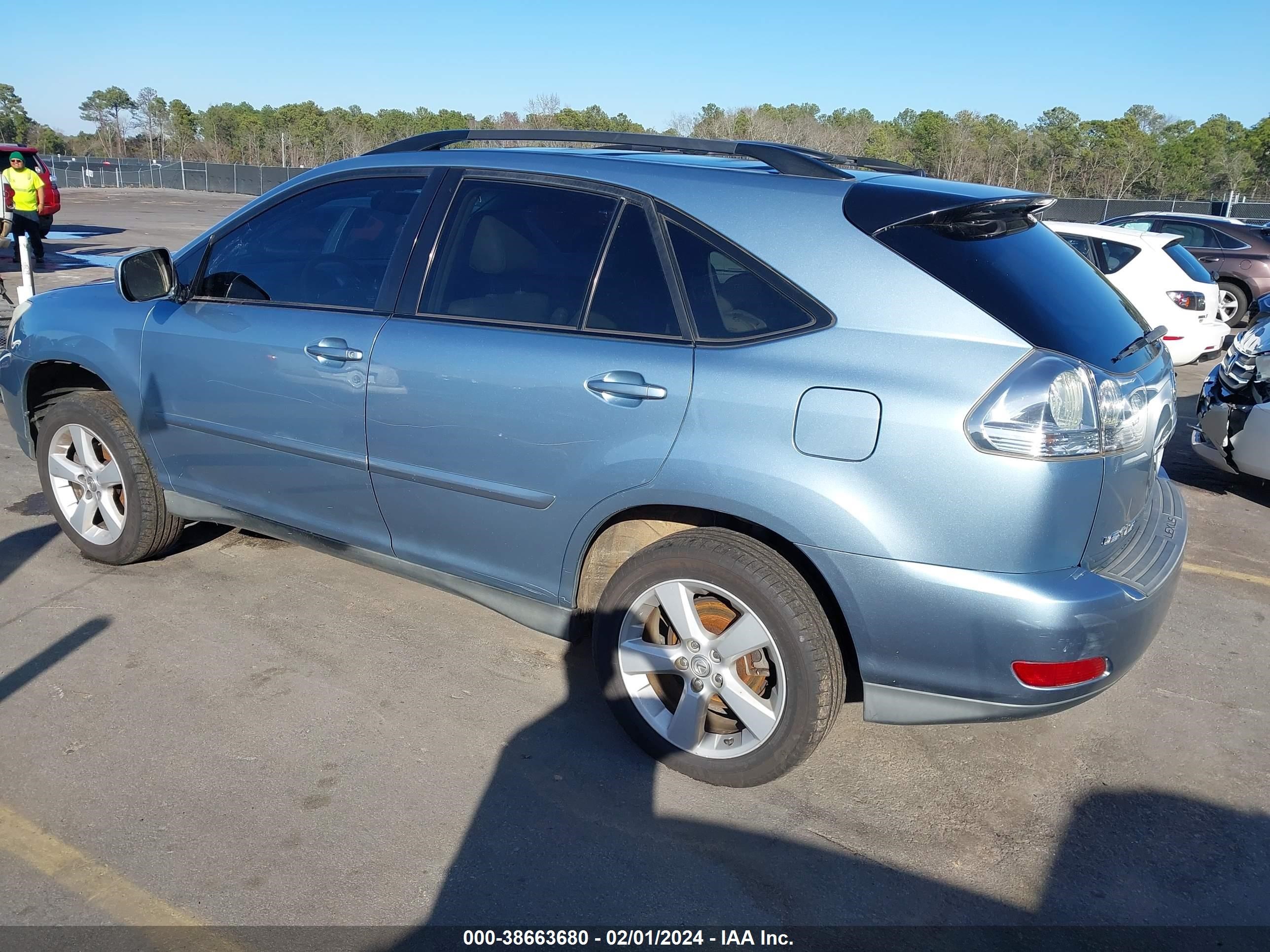 Photo 2 VIN: 2T2GA31U55C036788 - LEXUS RX 