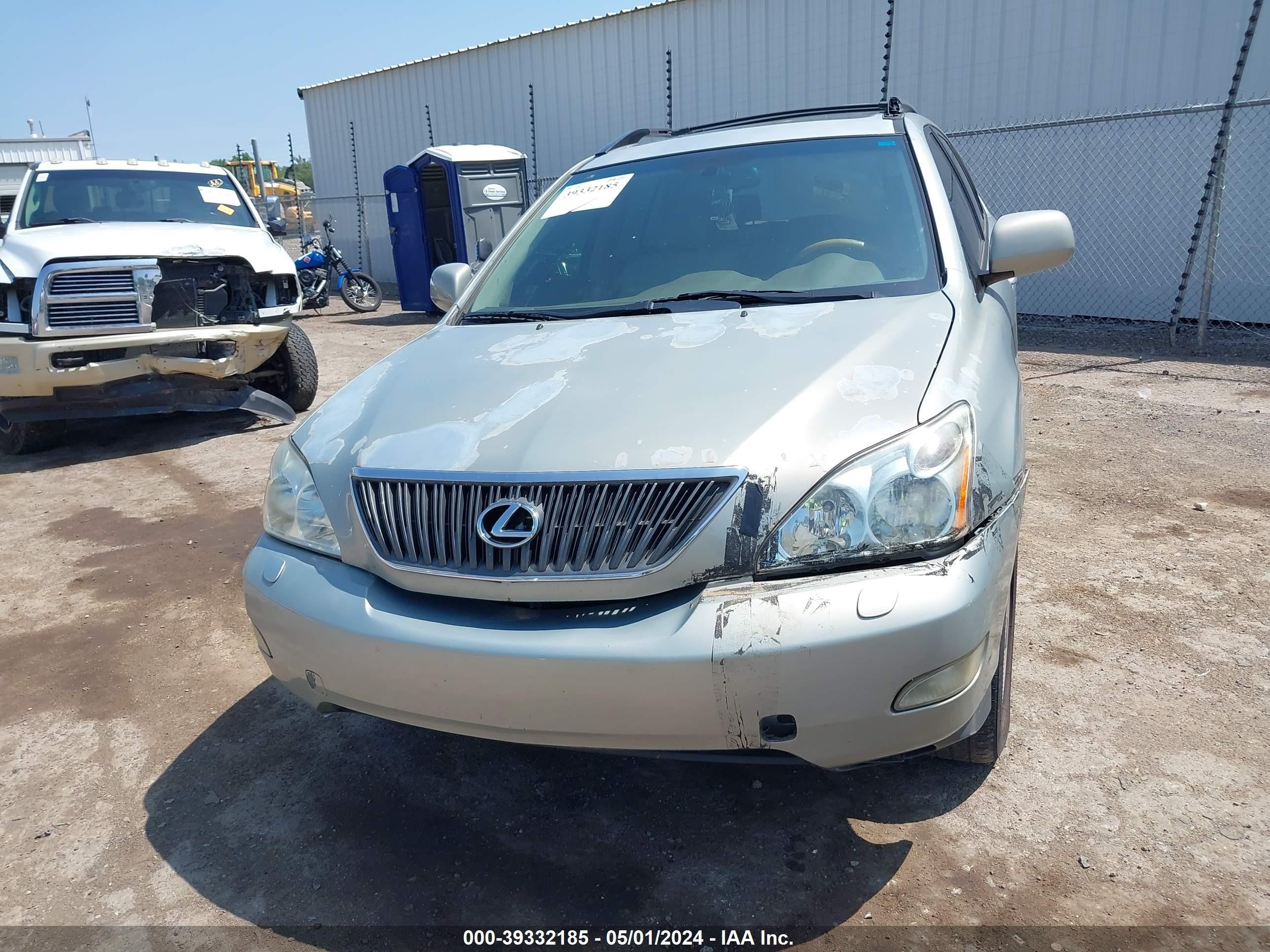 Photo 5 VIN: 2T2GA31U55C037567 - LEXUS RX 