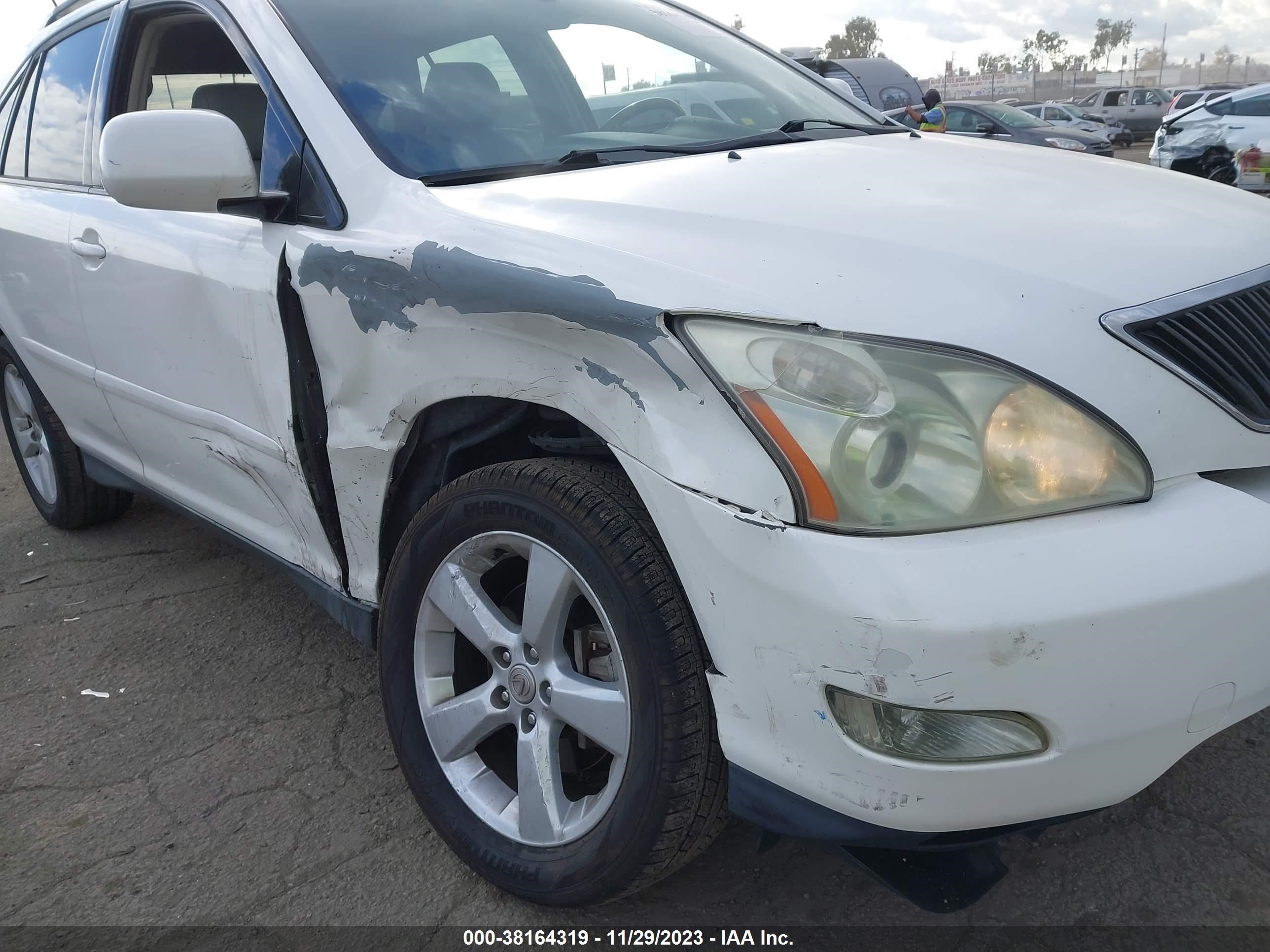 Photo 5 VIN: 2T2GA31U55C039786 - LEXUS RX 