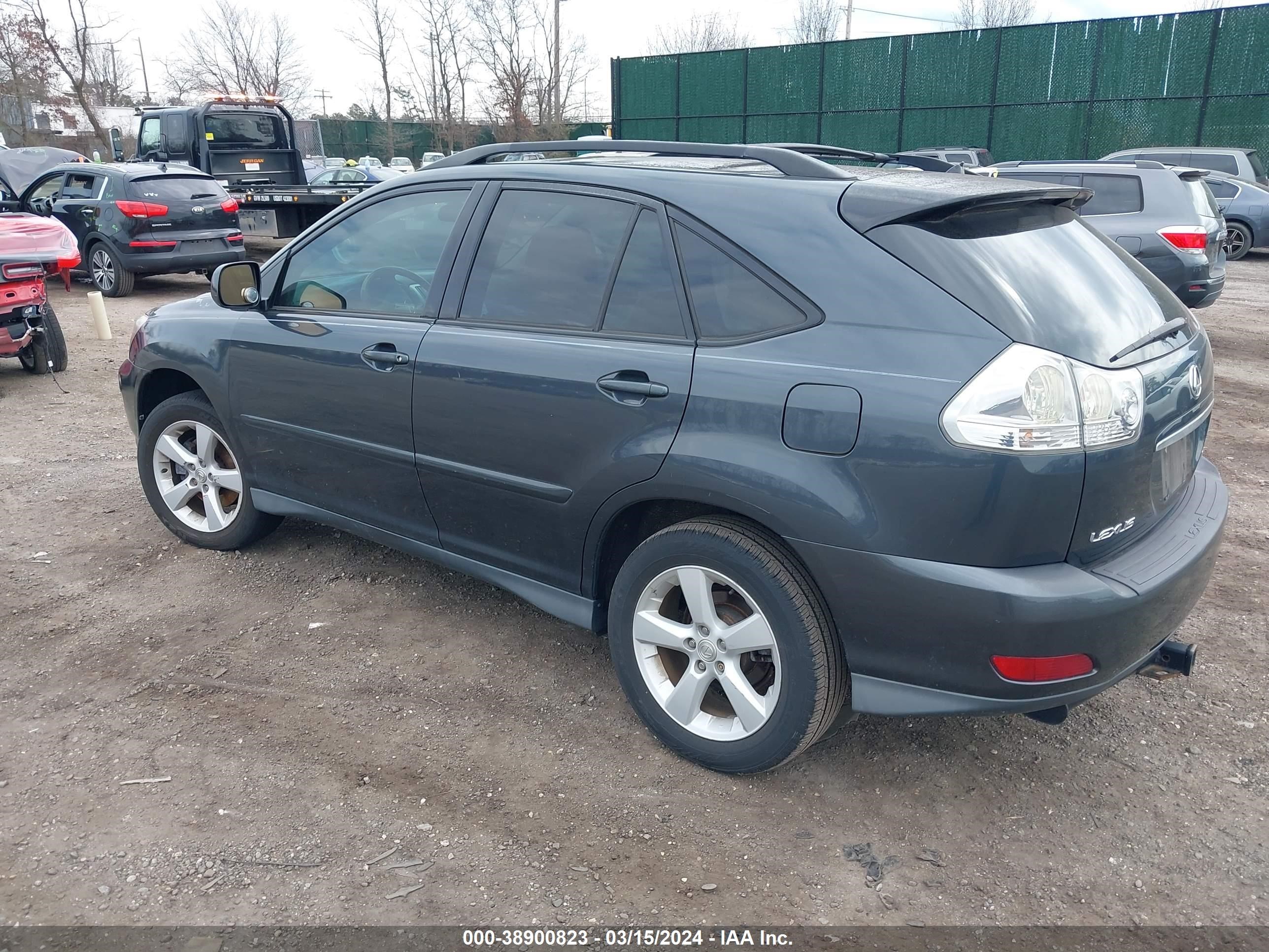 Photo 2 VIN: 2T2GA31U55C041179 - LEXUS RX 