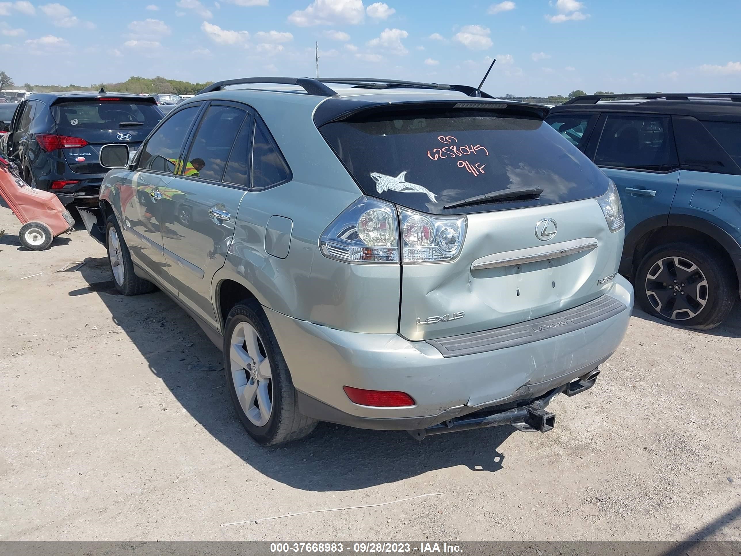 Photo 2 VIN: 2T2GA31U65C033818 - LEXUS RX 