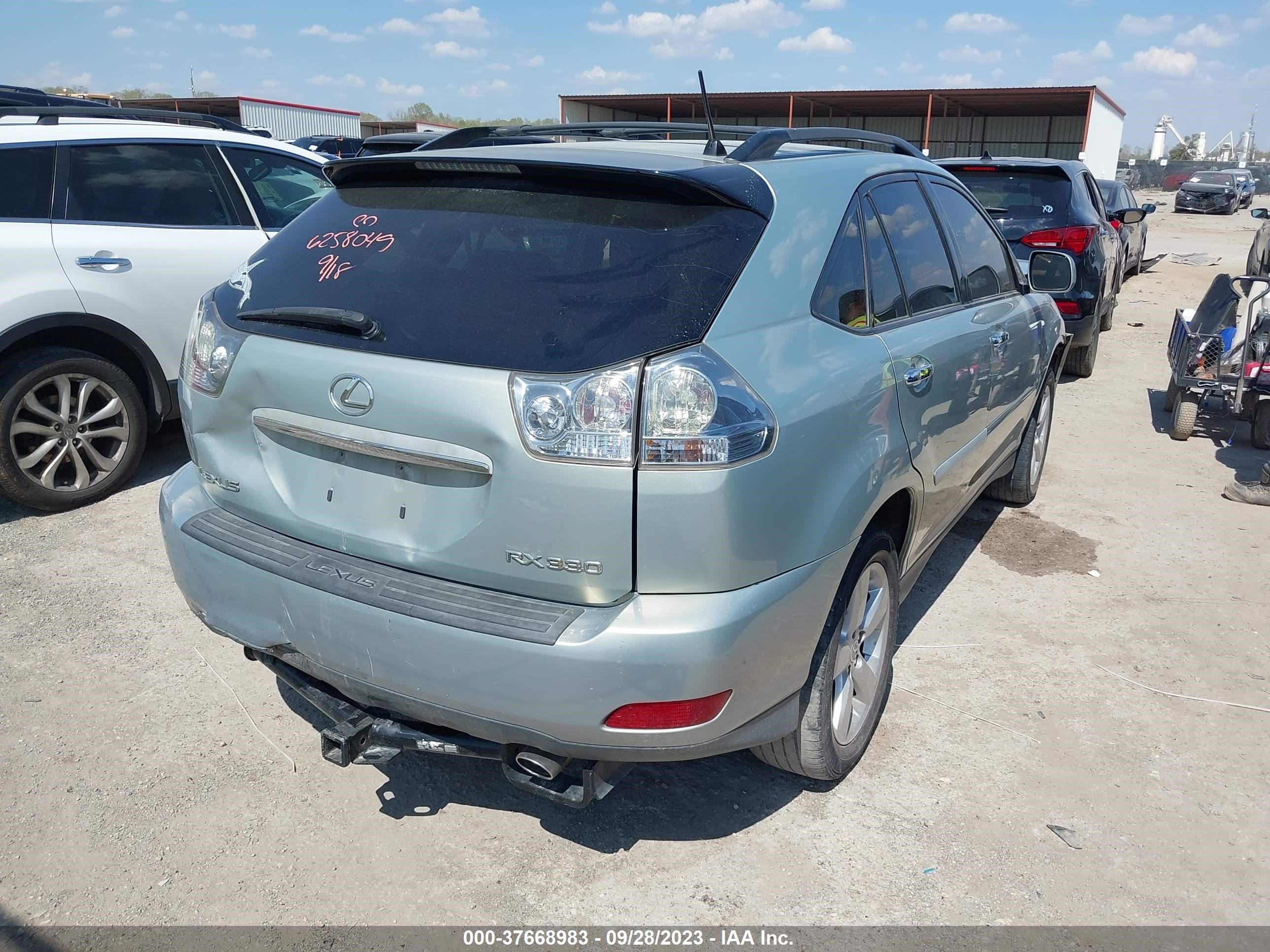 Photo 3 VIN: 2T2GA31U65C033818 - LEXUS RX 