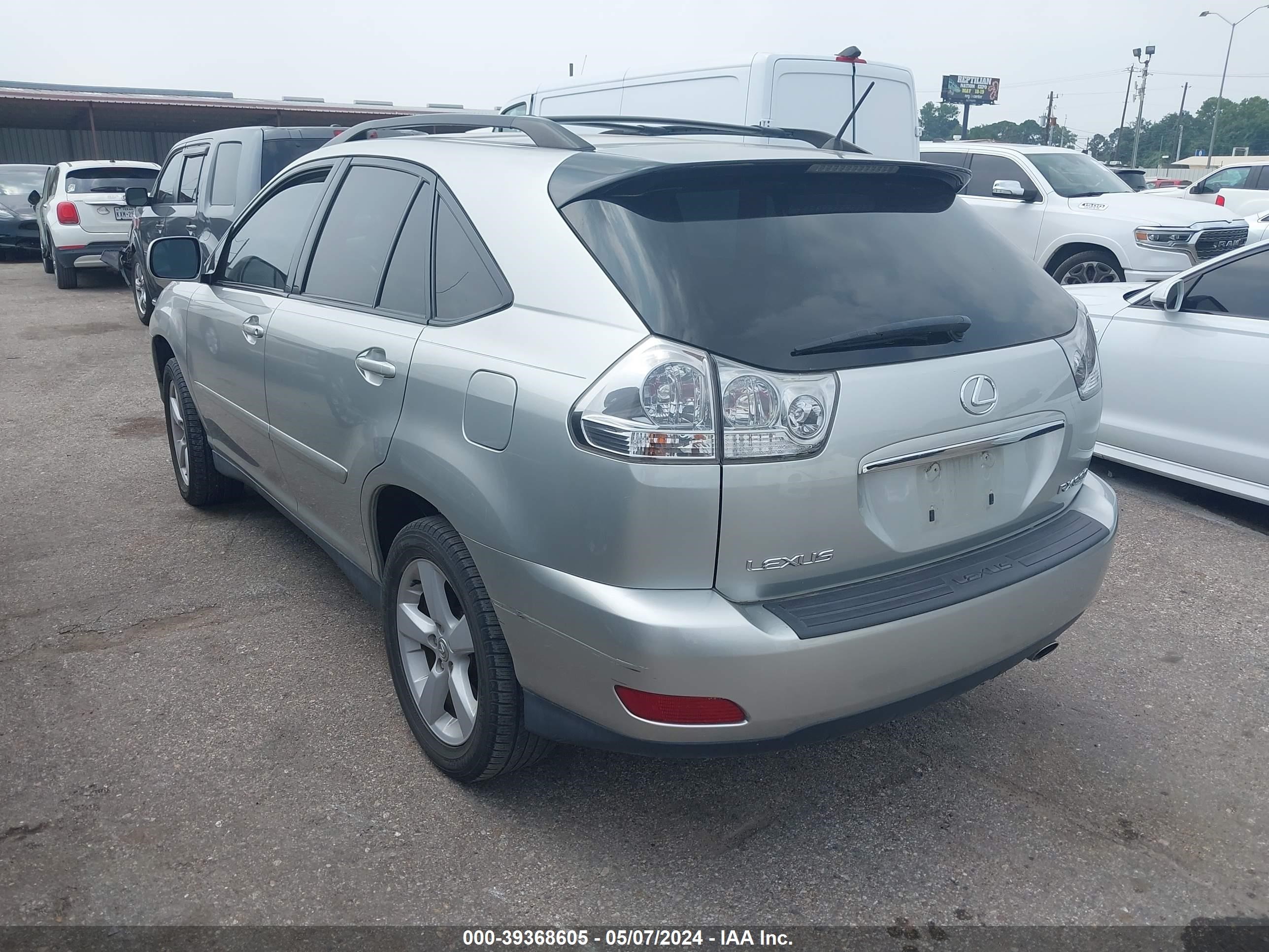 Photo 2 VIN: 2T2GA31U76C046448 - LEXUS RX 