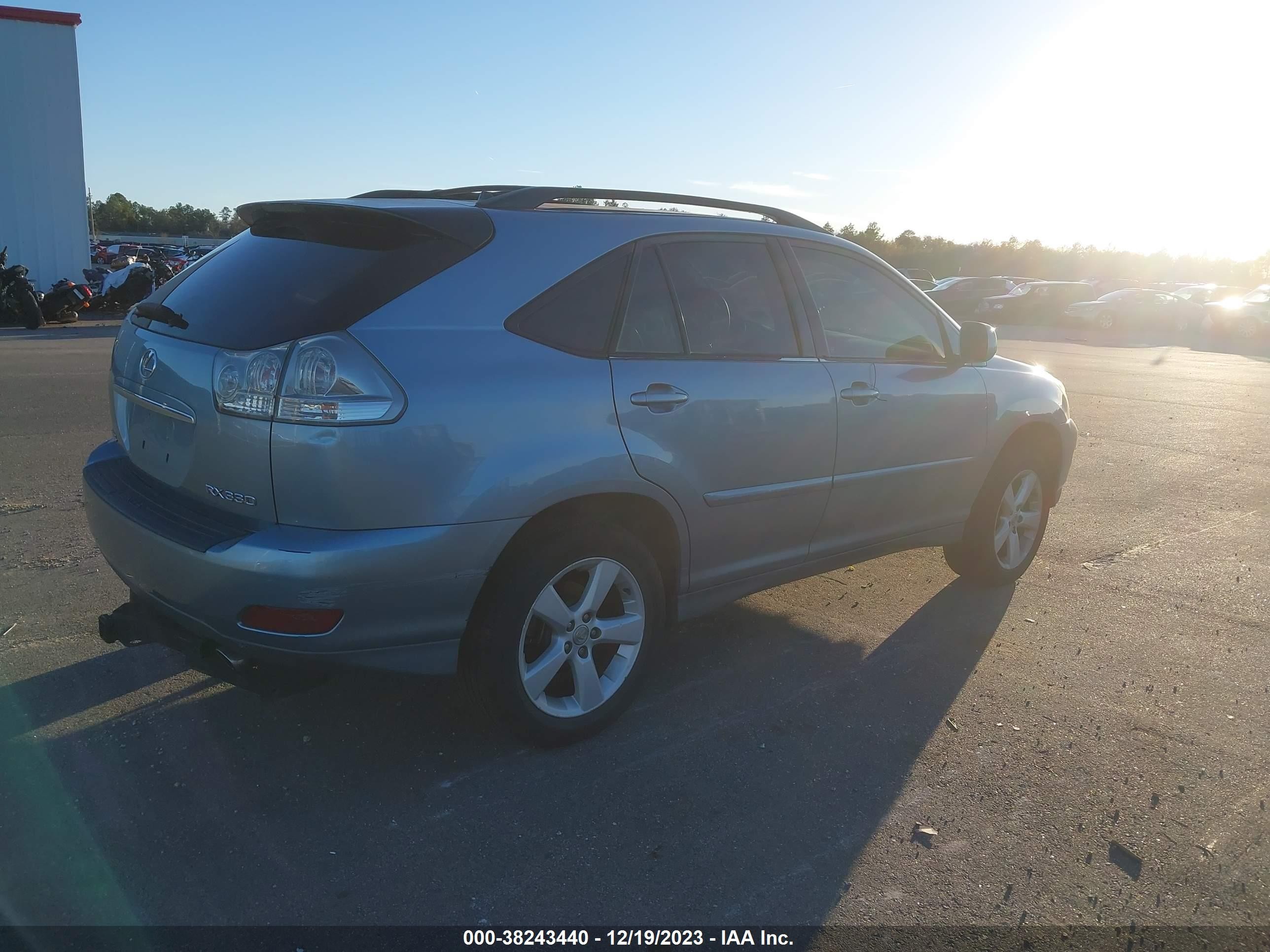 Photo 3 VIN: 2T2GA31U84C001659 - LEXUS RX 