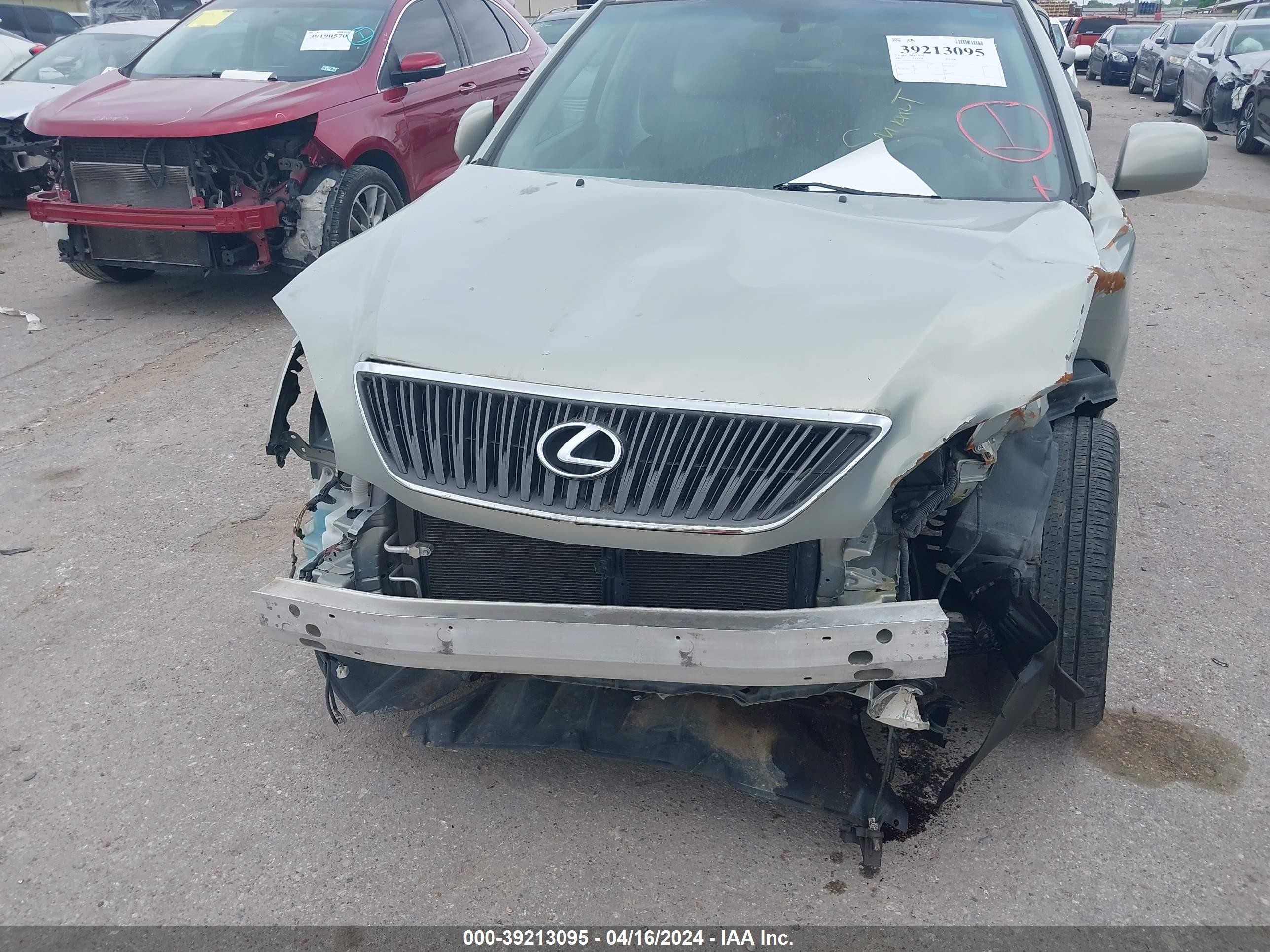 Photo 5 VIN: 2T2GA31U95C019007 - LEXUS RX 