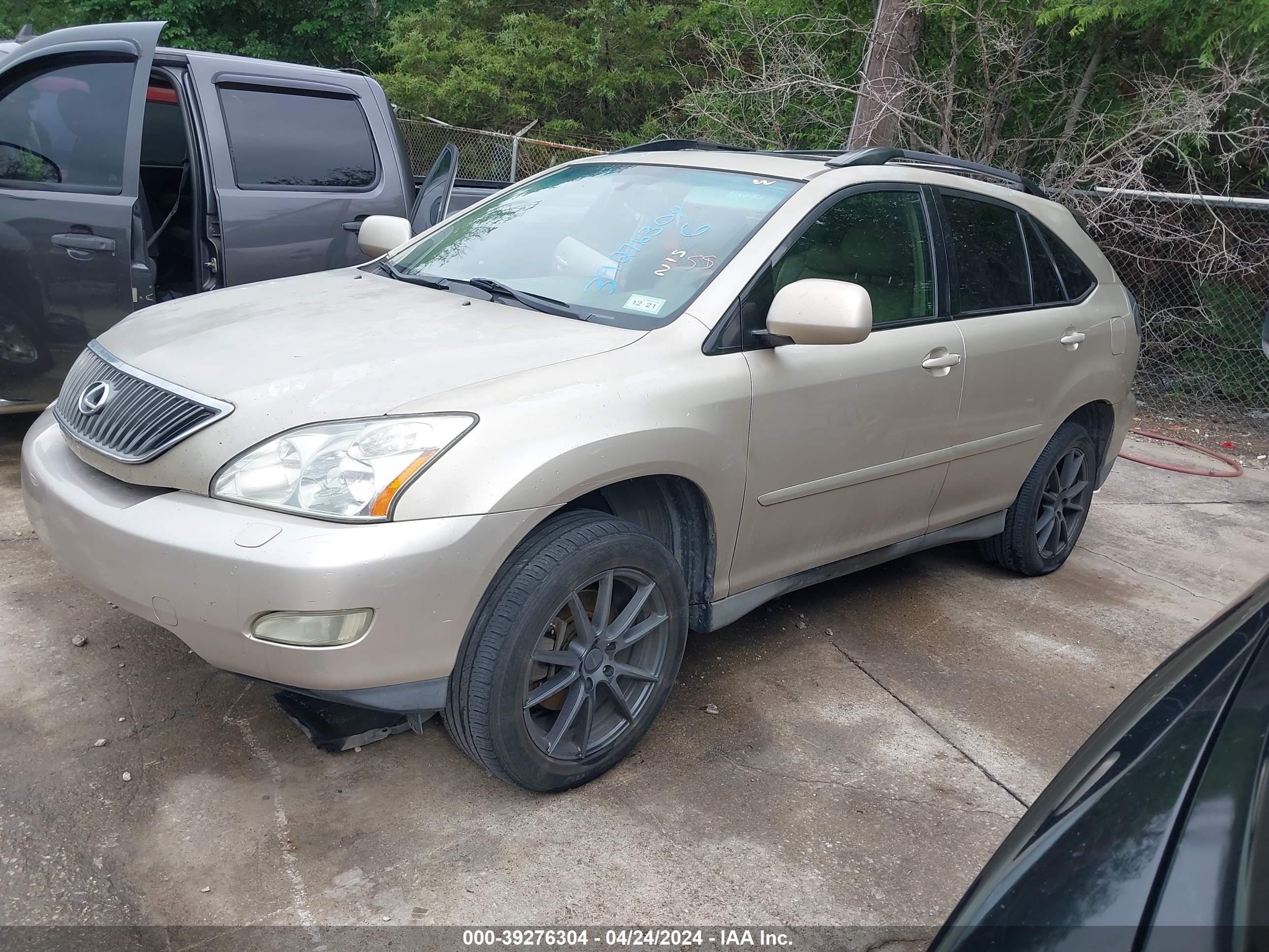 Photo 1 VIN: 2T2GA31U96C043633 - LEXUS RX 