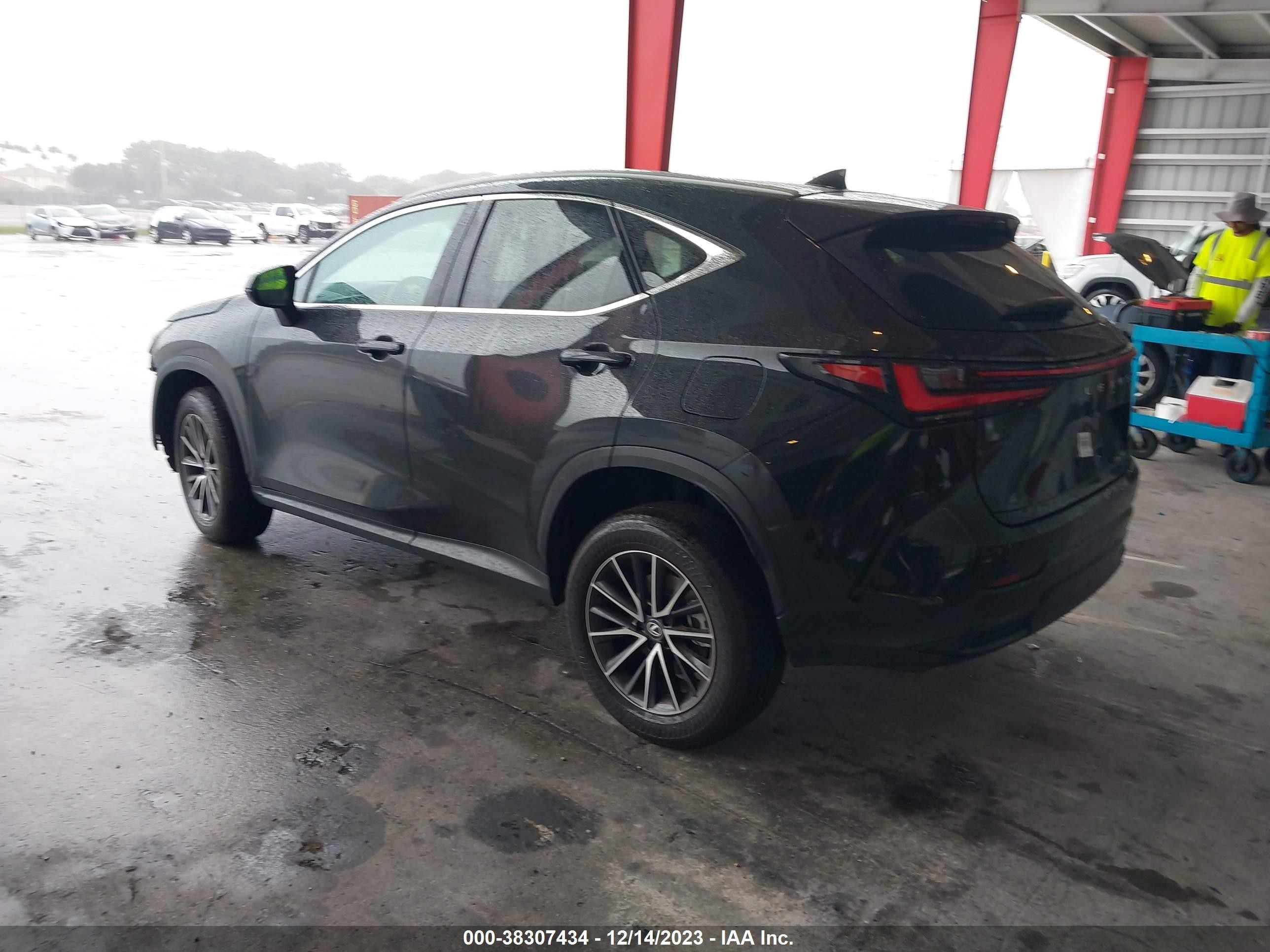 Photo 2 VIN: 2T2GDCAZ2RC009444 - LEXUS NX 