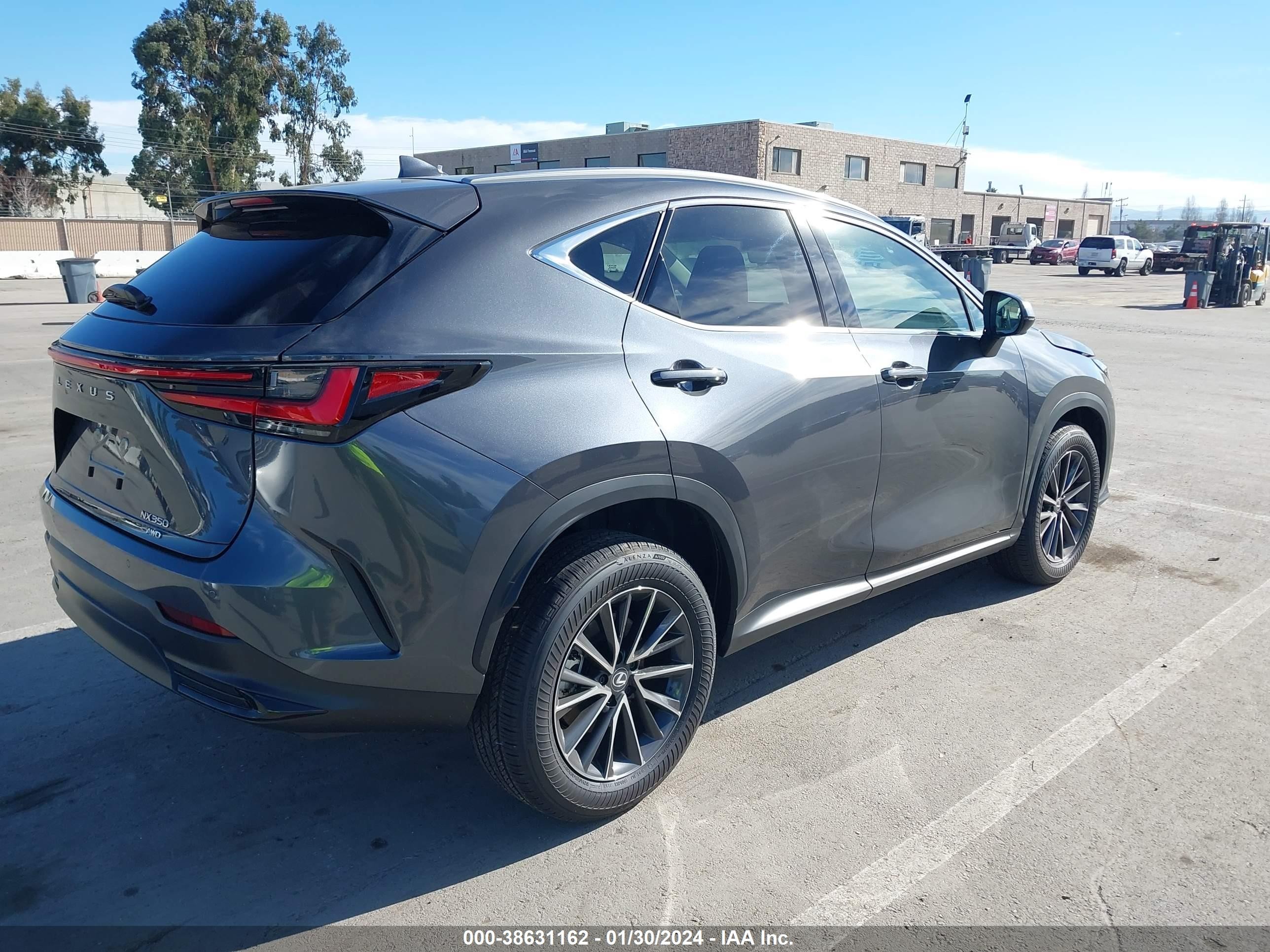 Photo 3 VIN: 2T2GGCEZ0RC050995 - LEXUS NX 