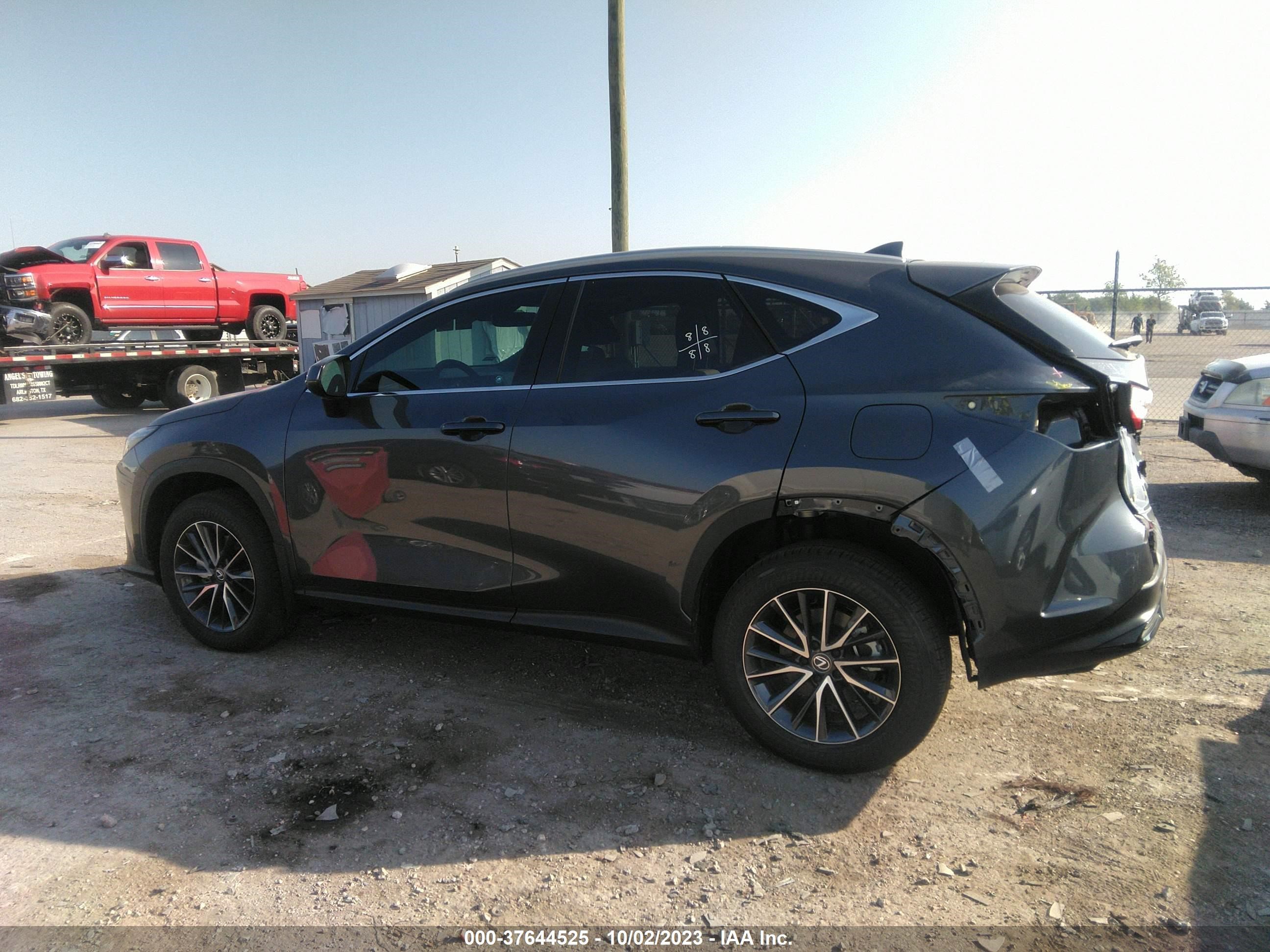 Photo 12 VIN: 2T2GGCEZ3RC037349 - LEXUS NX 