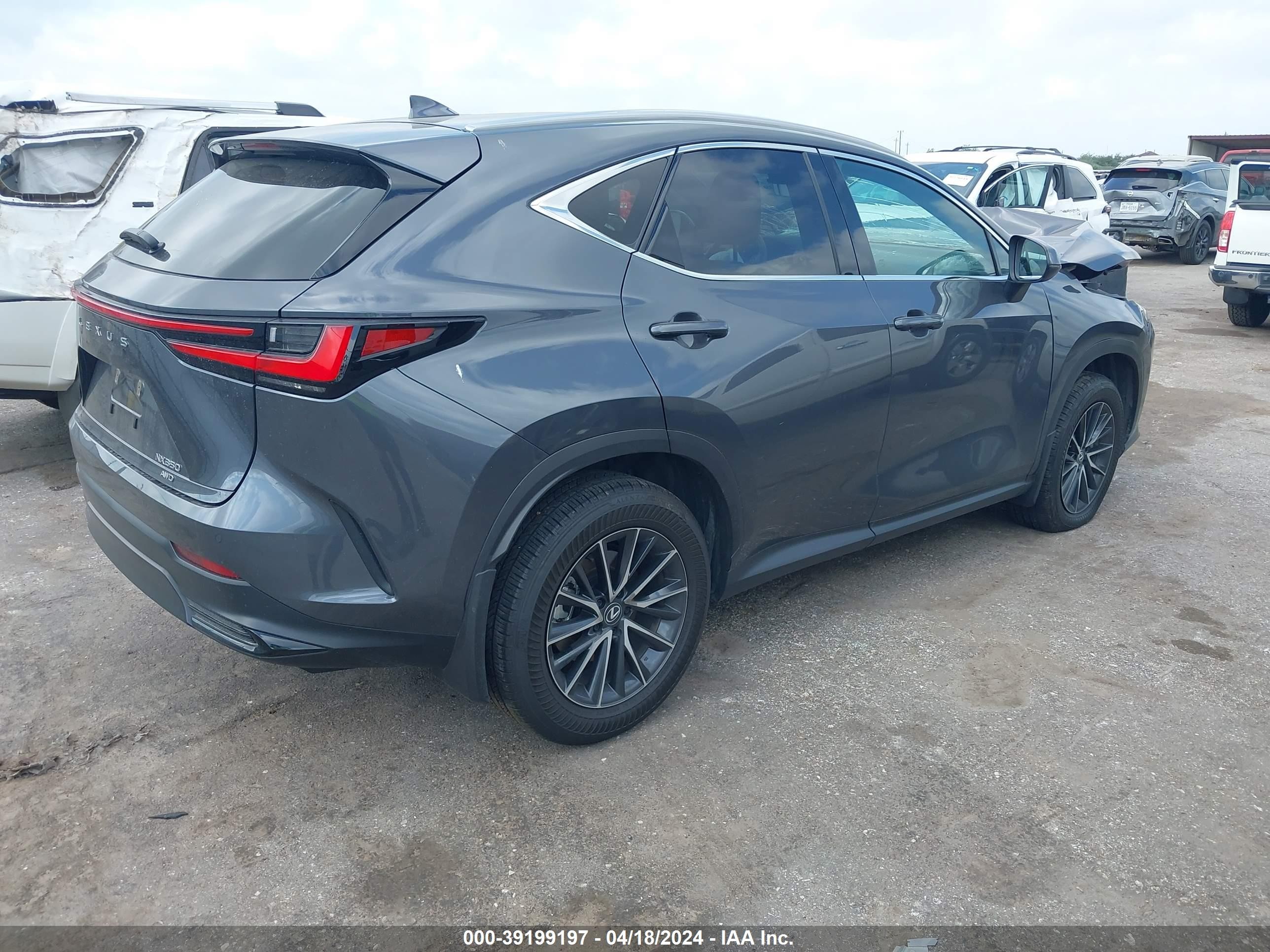 Photo 3 VIN: 2T2GGCEZ4RC037571 - LEXUS NX 