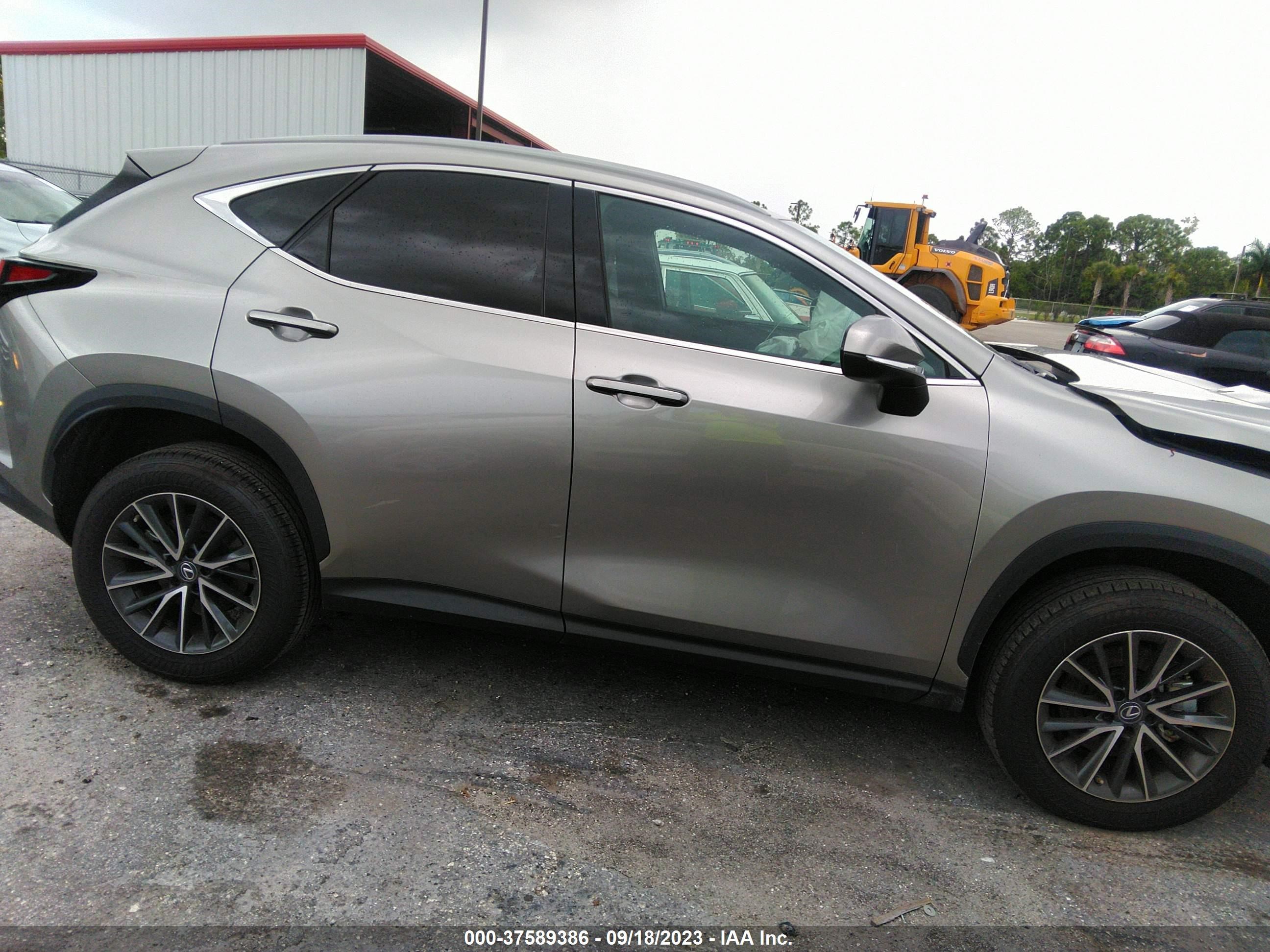 Photo 12 VIN: 2T2GGCEZ7PC021801 - LEXUS NX 