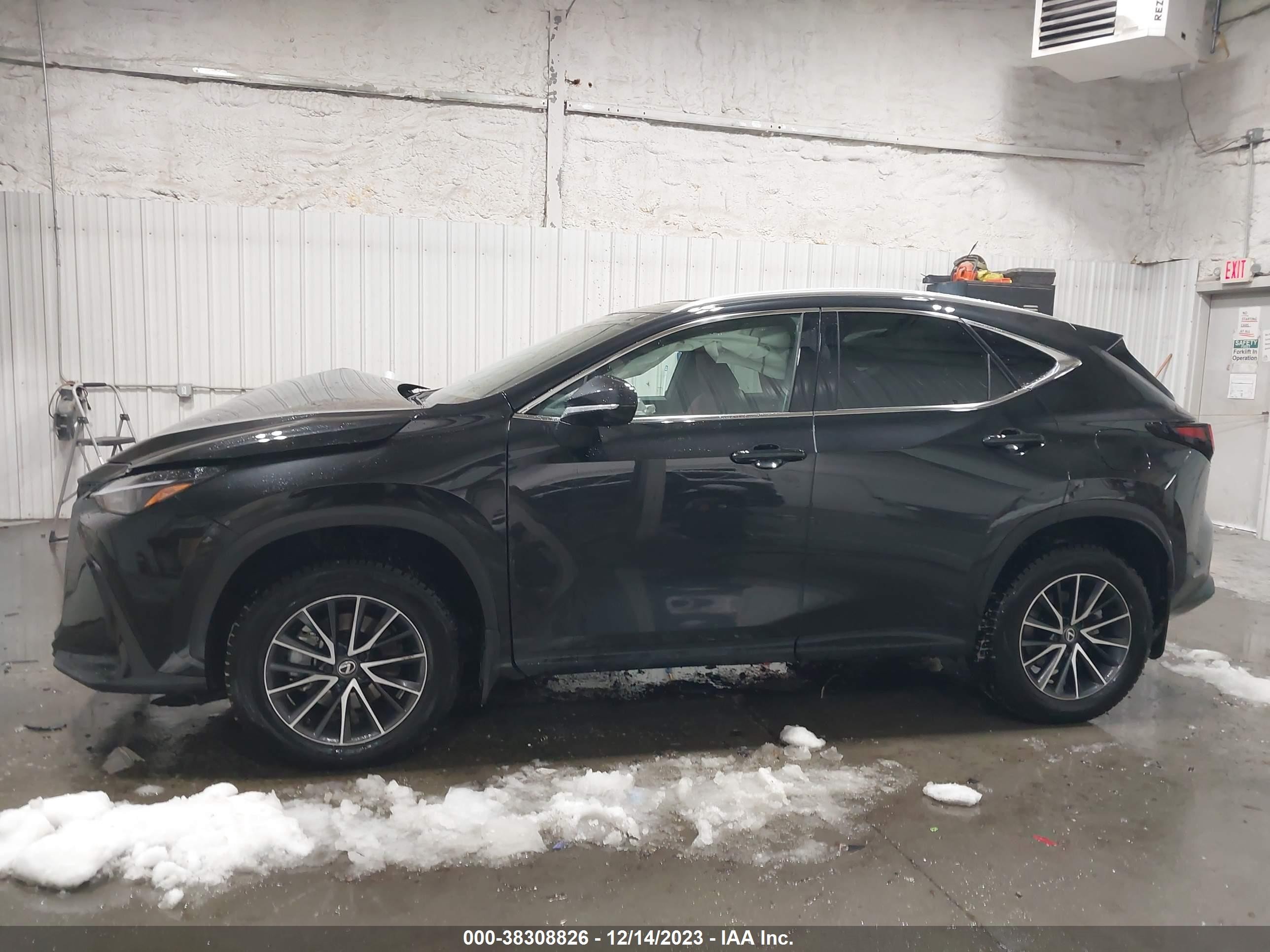 Photo 13 VIN: 2T2GGCEZ8RC043468 - LEXUS NX 