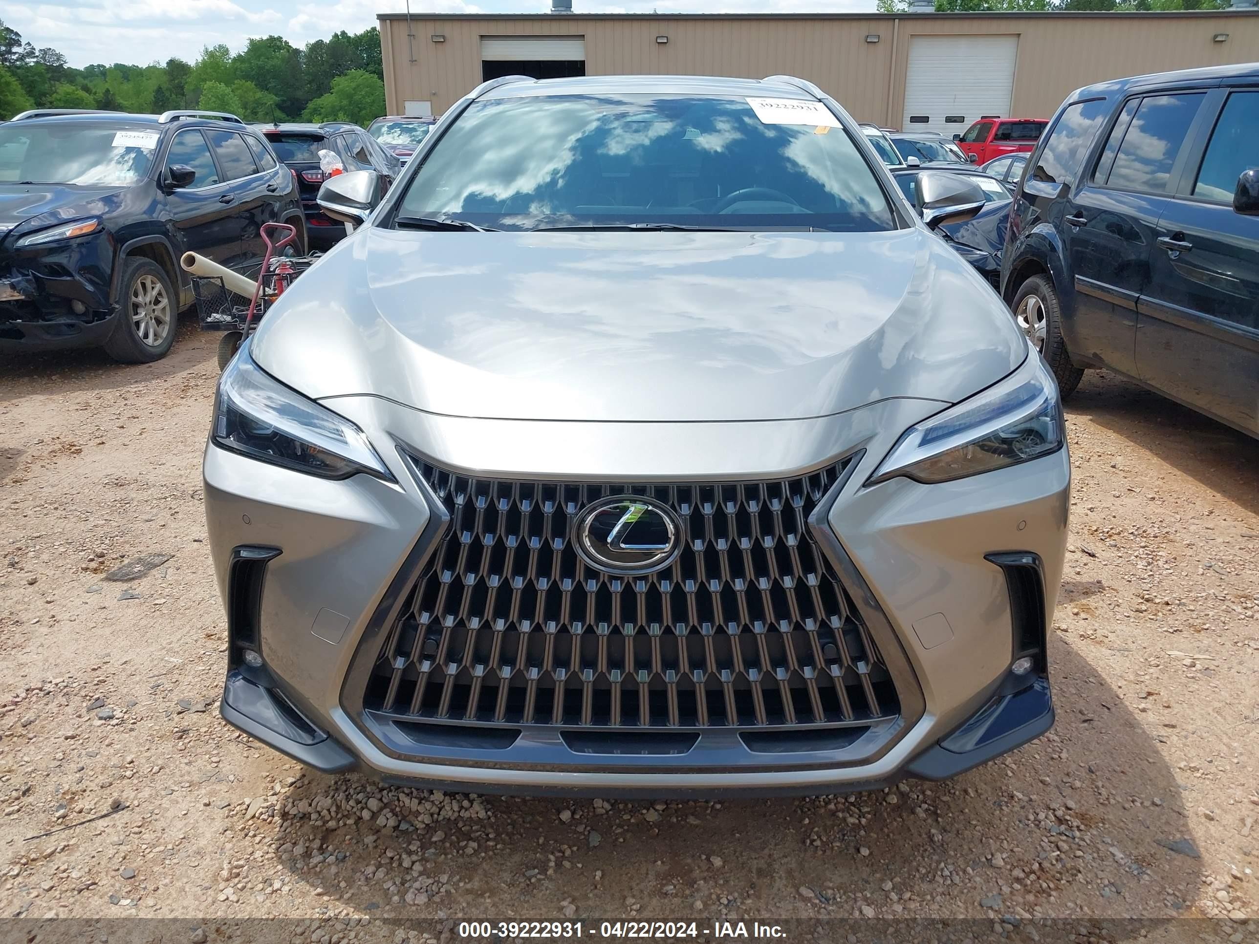 Photo 11 VIN: 2T2GGCEZ9RC050932 - LEXUS NX 