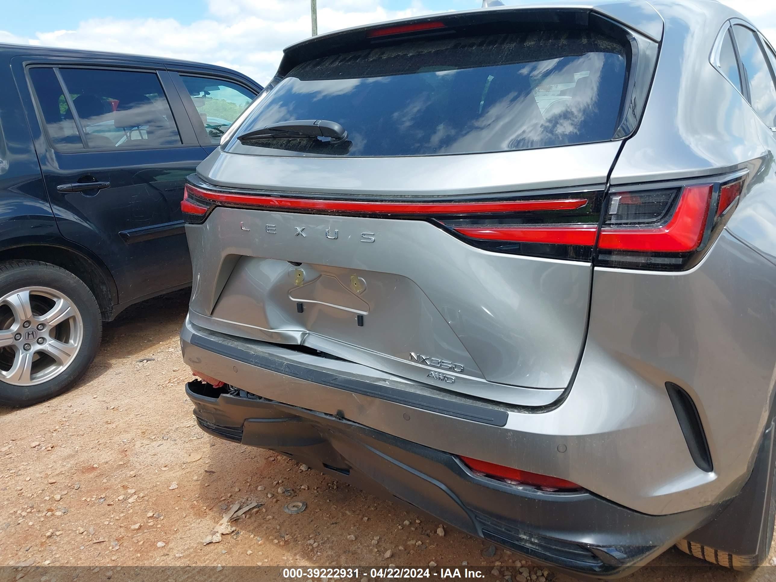 Photo 15 VIN: 2T2GGCEZ9RC050932 - LEXUS NX 