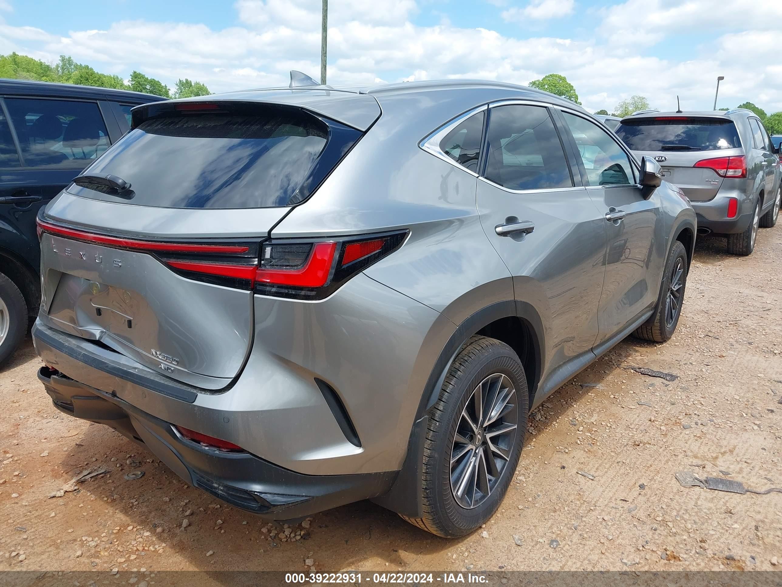 Photo 3 VIN: 2T2GGCEZ9RC050932 - LEXUS NX 