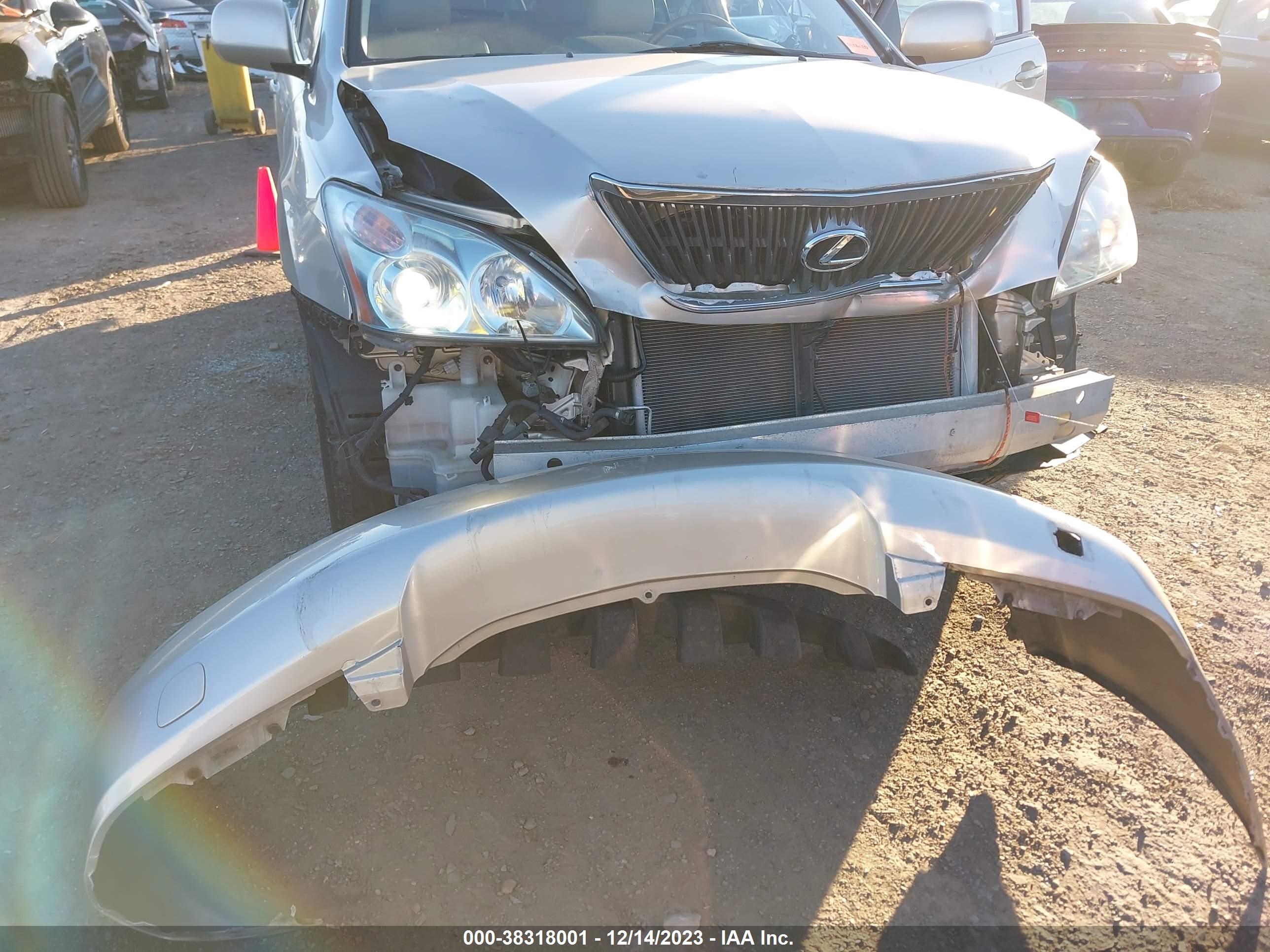 Photo 5 VIN: 2T2GK31U07C002631 - LEXUS RX 