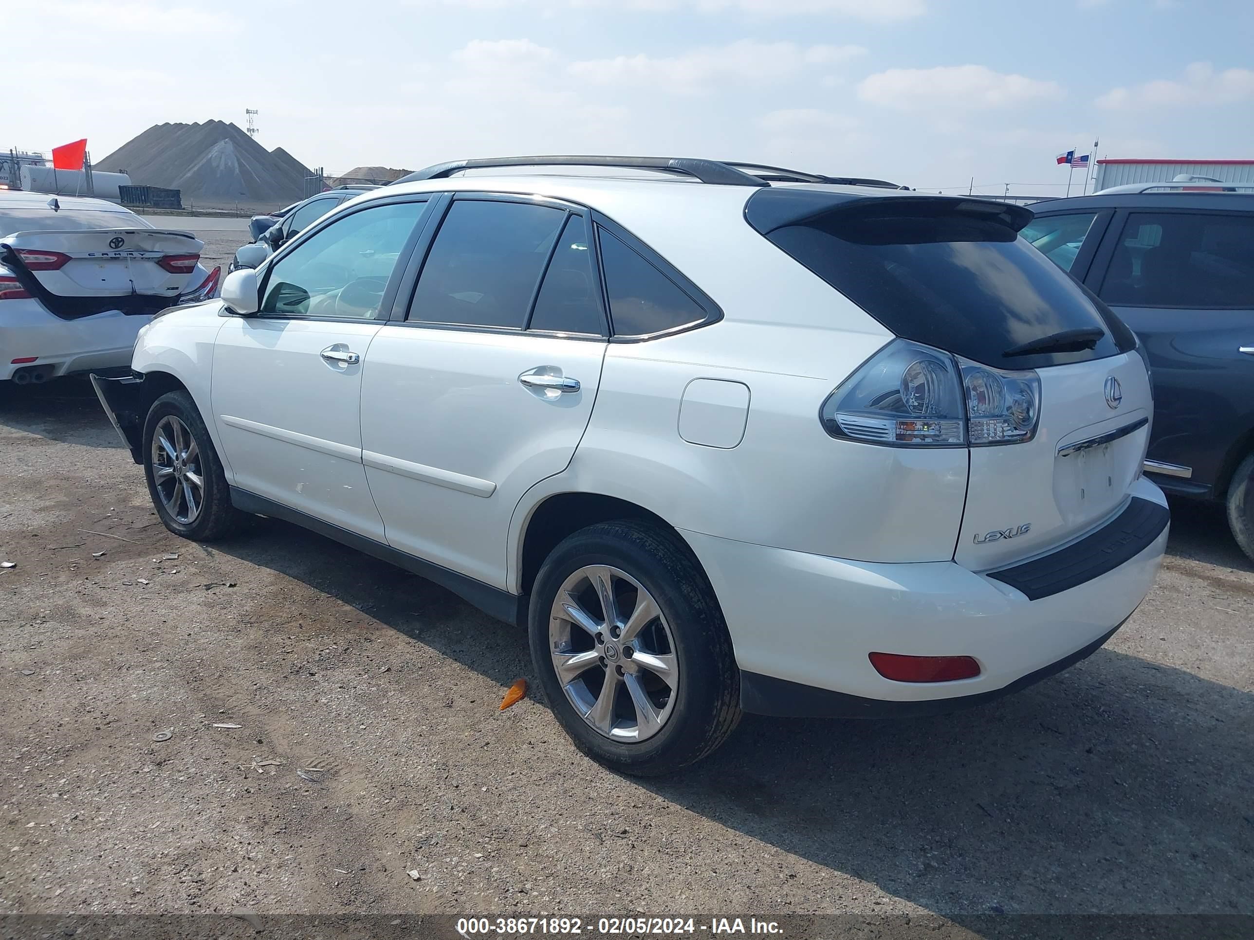 Photo 2 VIN: 2T2GK31U08C053130 - LEXUS RX 