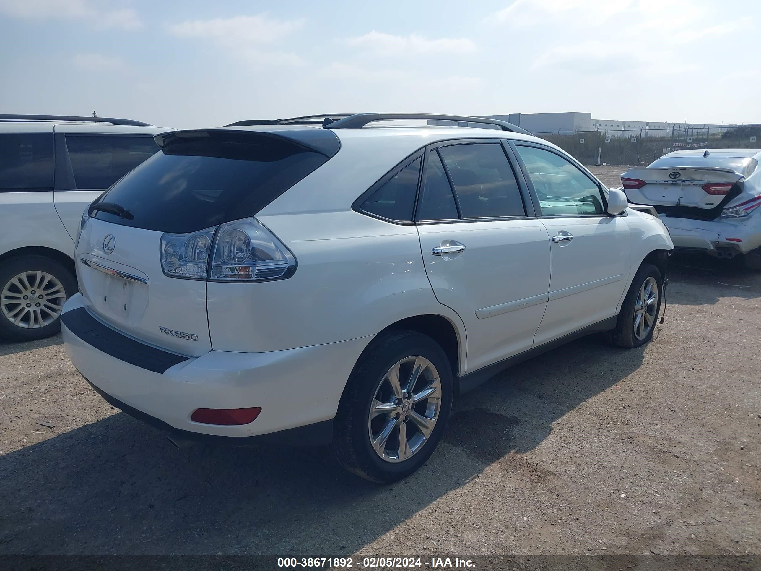 Photo 3 VIN: 2T2GK31U08C053130 - LEXUS RX 