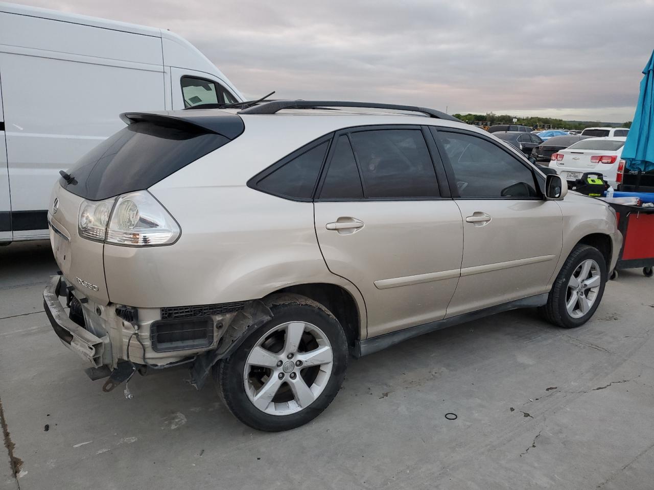 Photo 2 VIN: 2T2GK31U17C001567 - LEXUS RX 