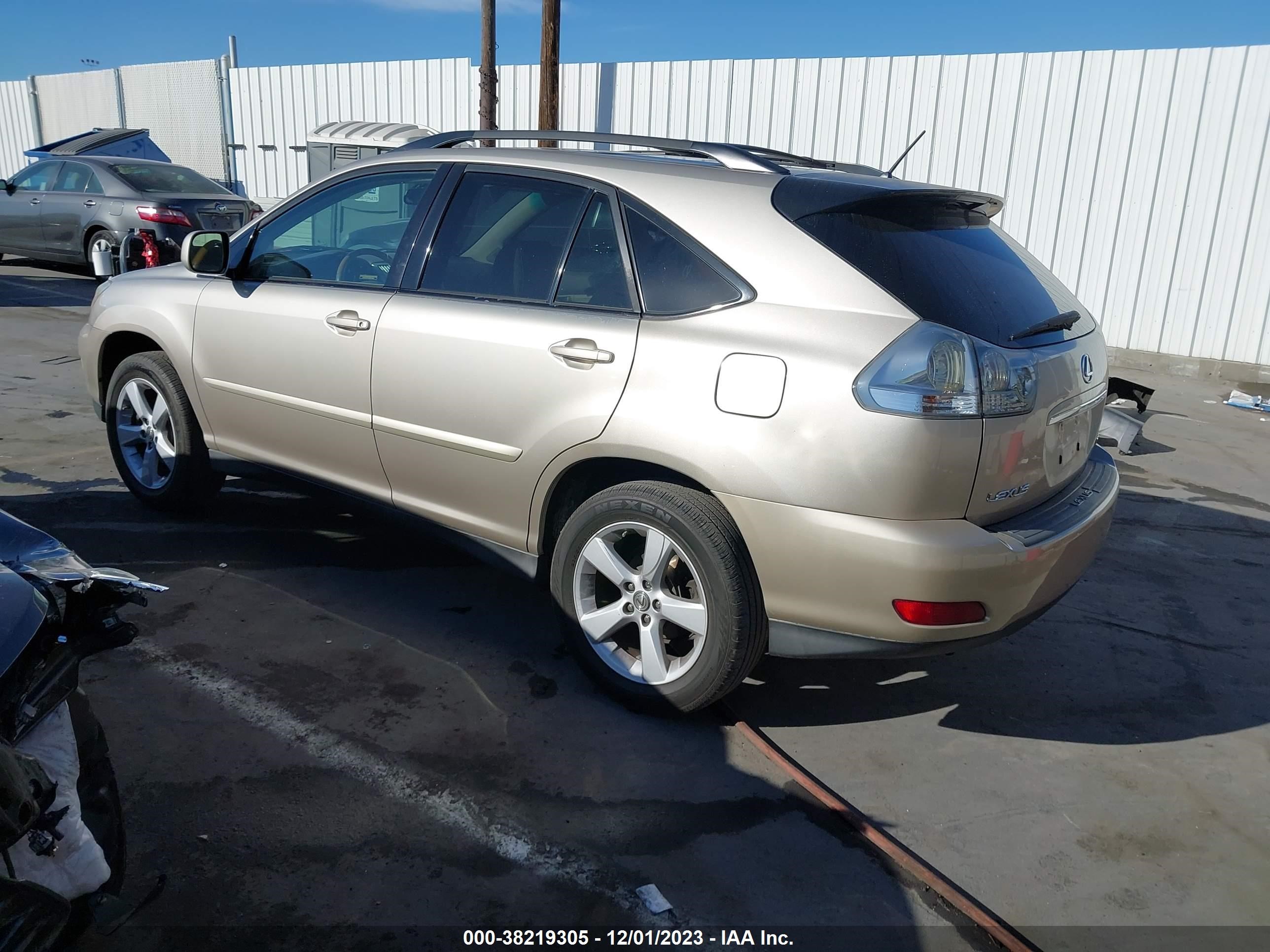 Photo 2 VIN: 2T2GK31U17C019857 - LEXUS RX 