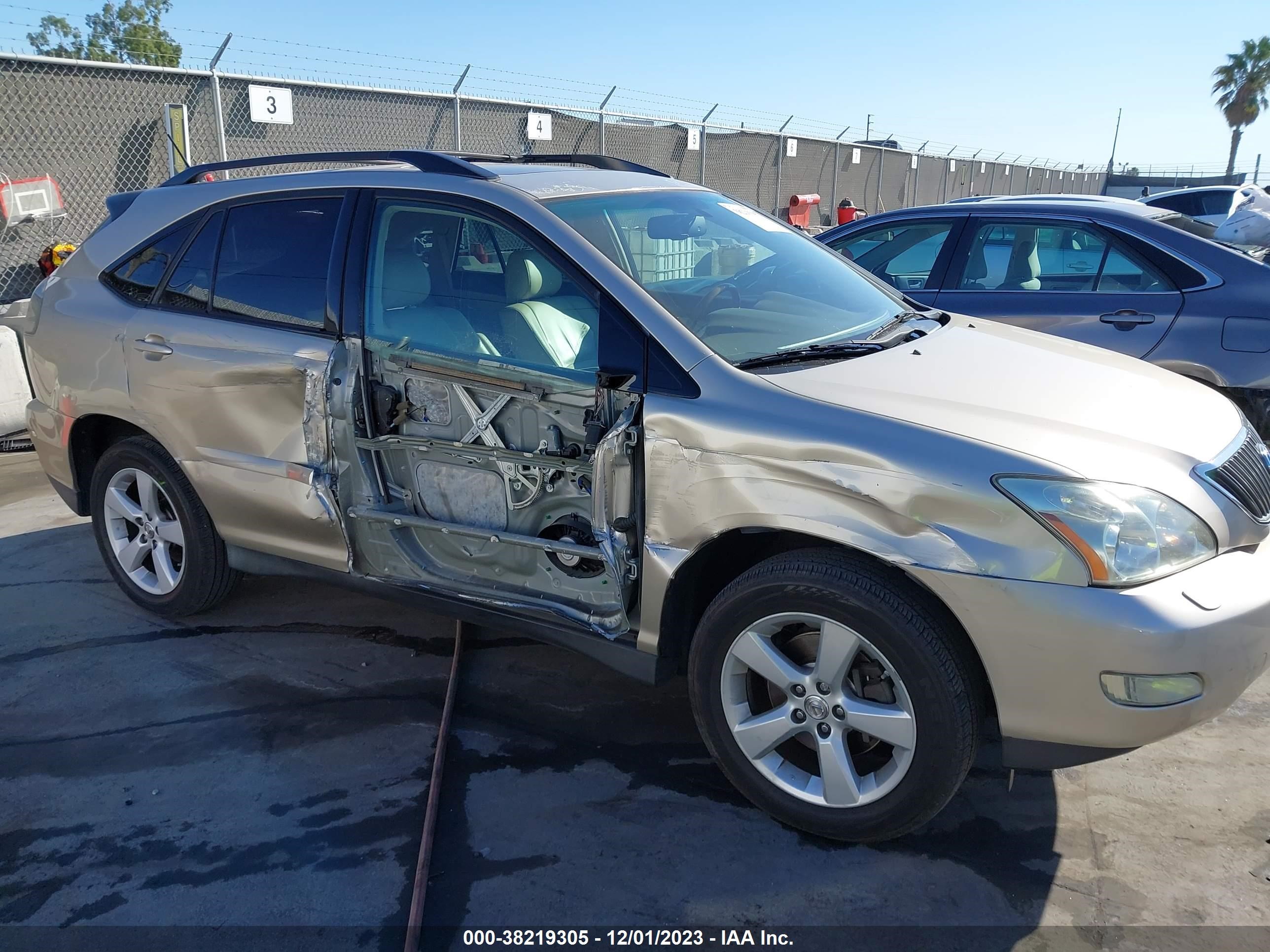 Photo 5 VIN: 2T2GK31U17C019857 - LEXUS RX 