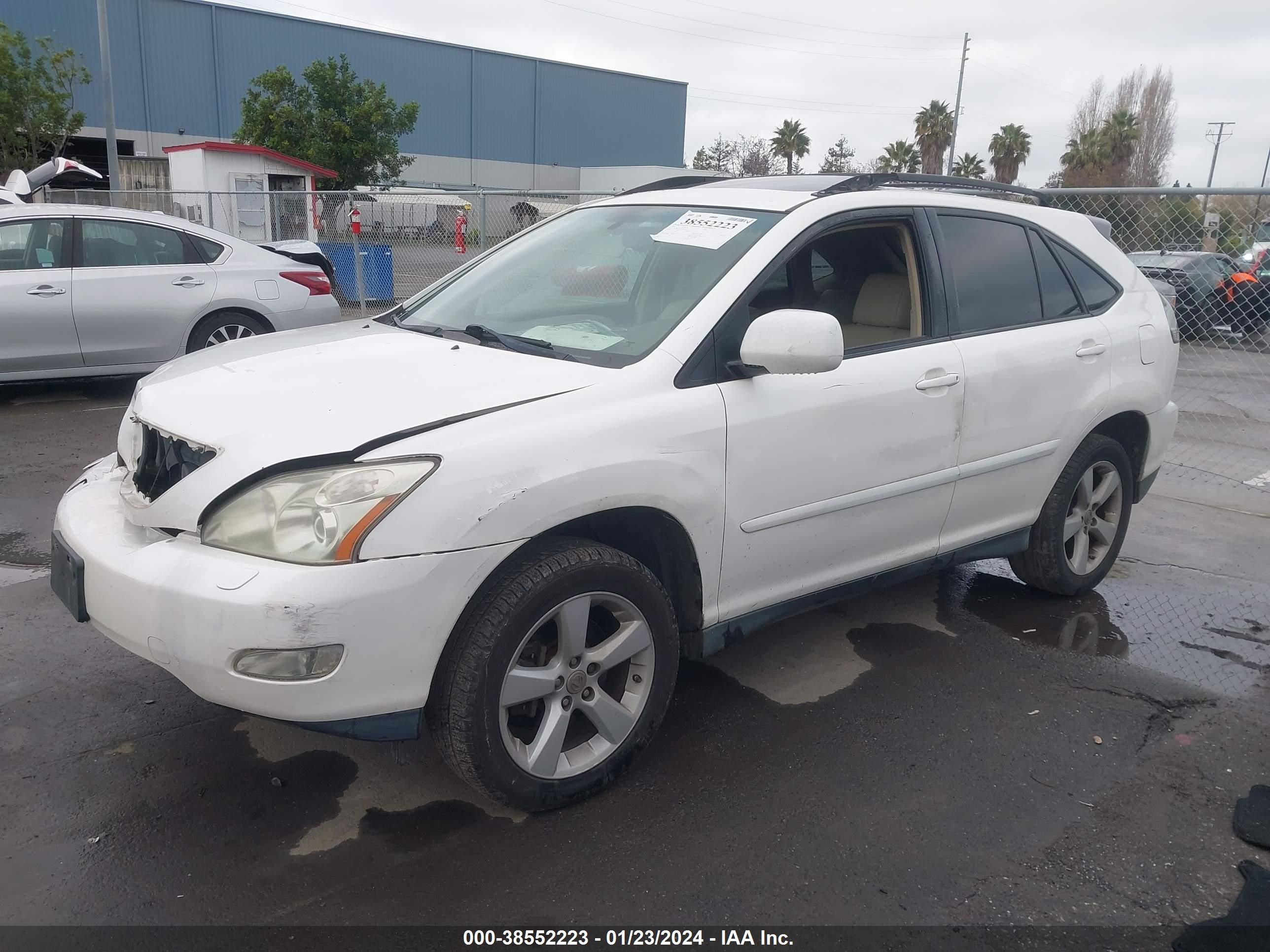 Photo 2 VIN: 2T2GK31U27C003652 - LEXUS RX 