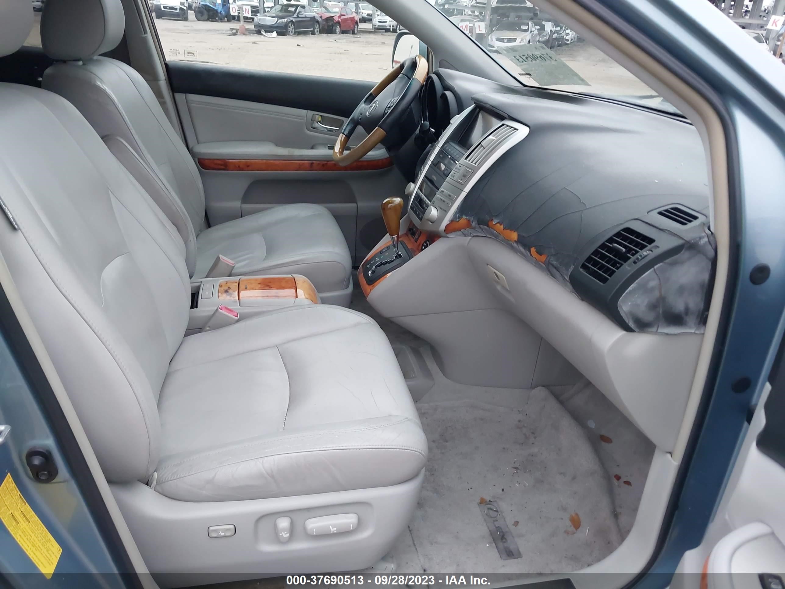 Photo 4 VIN: 2T2GK31U28C036510 - LEXUS RX 