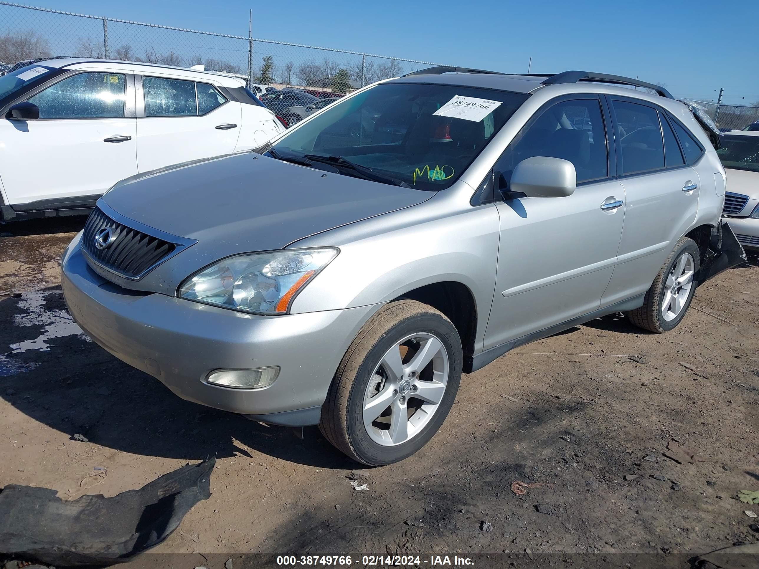 Photo 1 VIN: 2T2GK31U28C047040 - LEXUS RX 