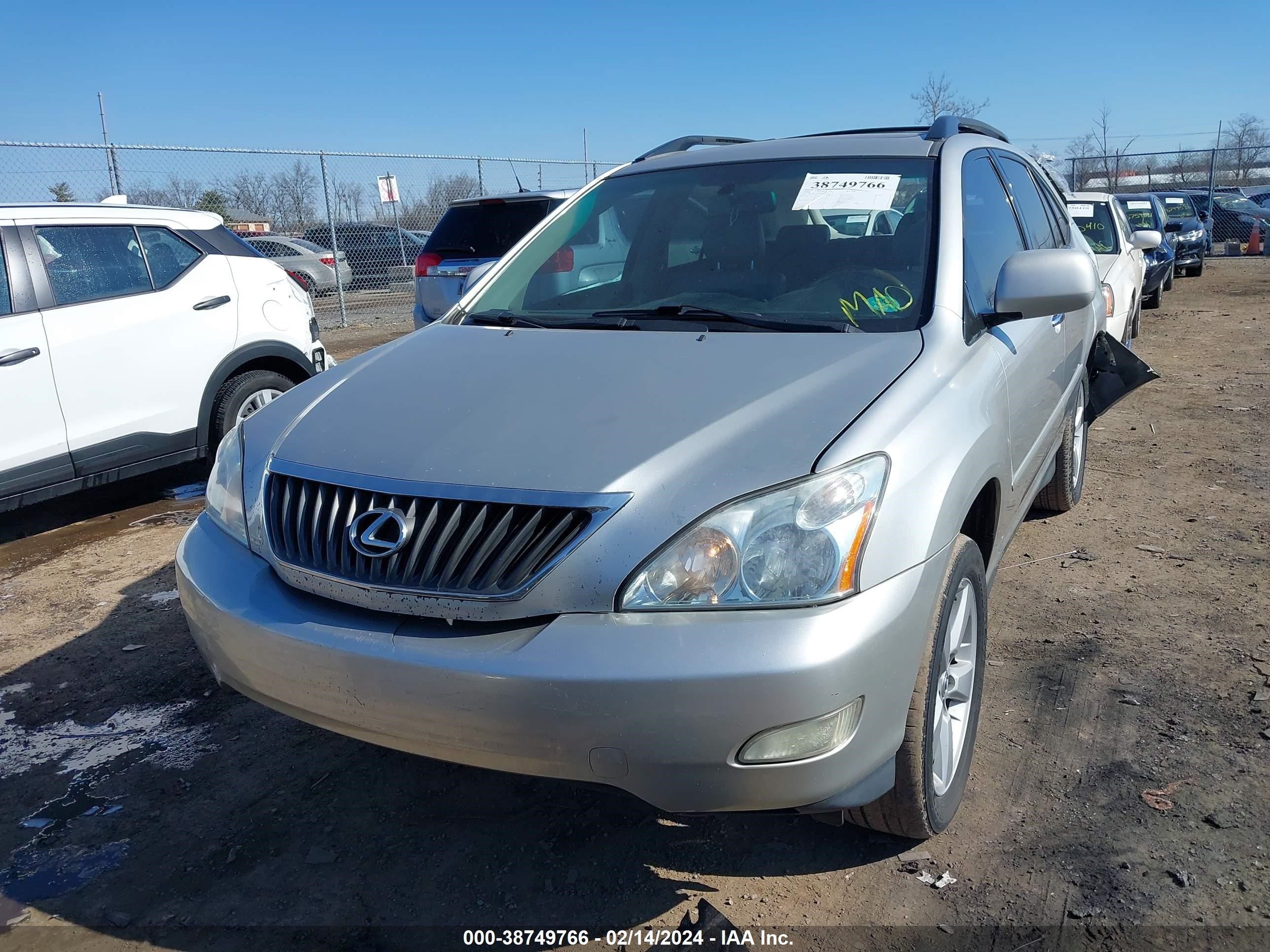 Photo 11 VIN: 2T2GK31U28C047040 - LEXUS RX 