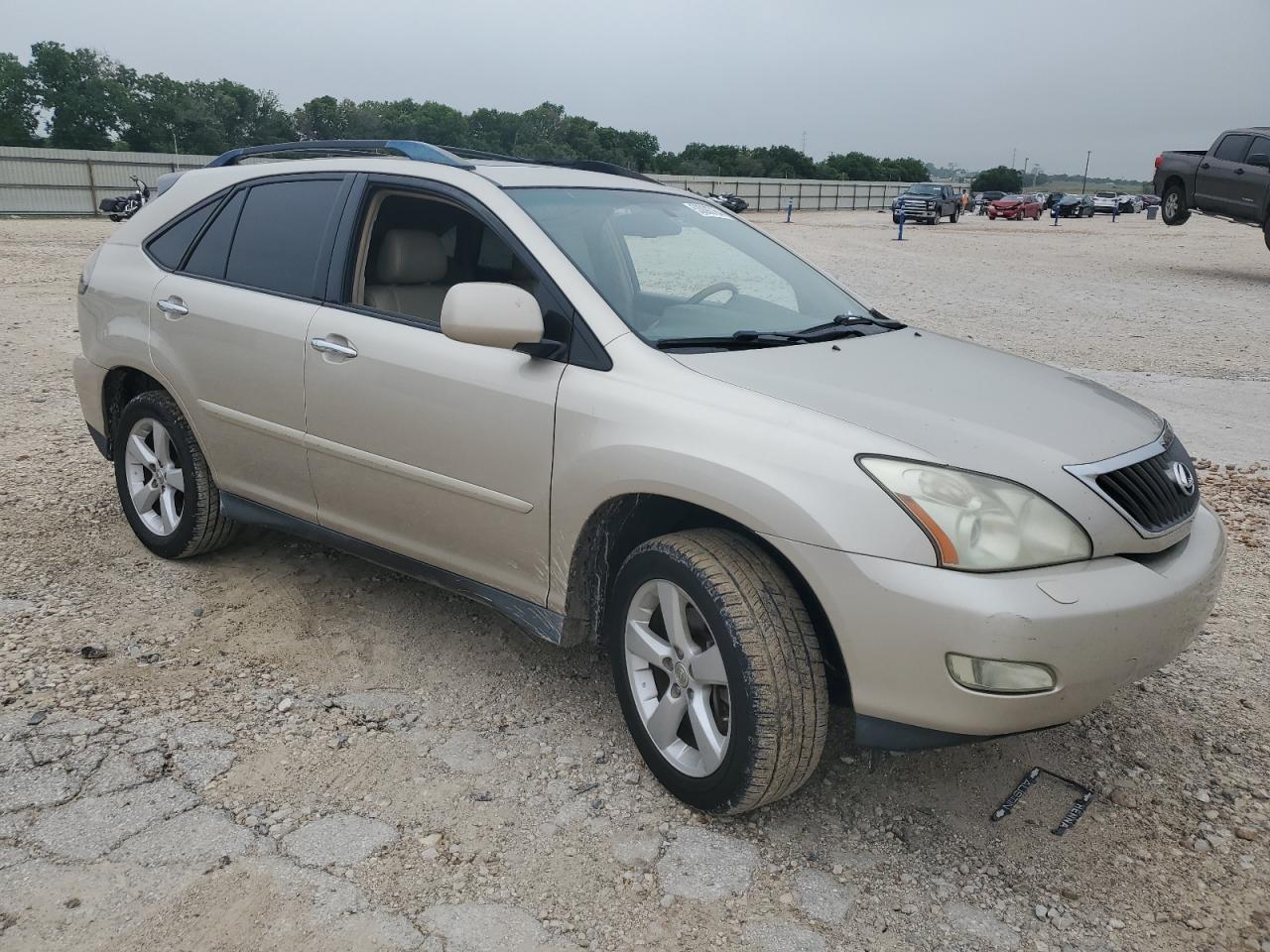 Photo 3 VIN: 2T2GK31U38C035804 - LEXUS RX 