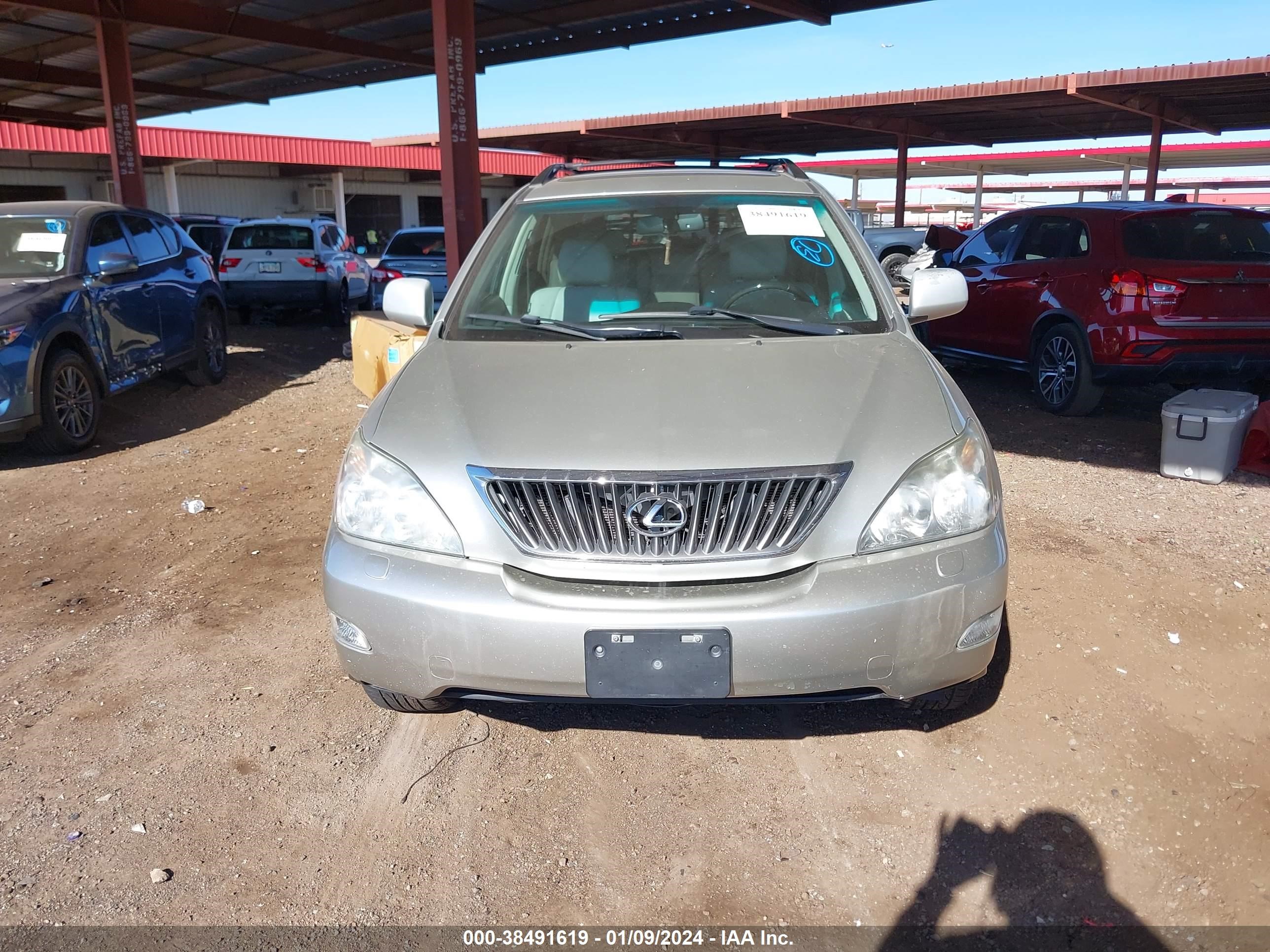 Photo 11 VIN: 2T2GK31U38C039853 - LEXUS RX 