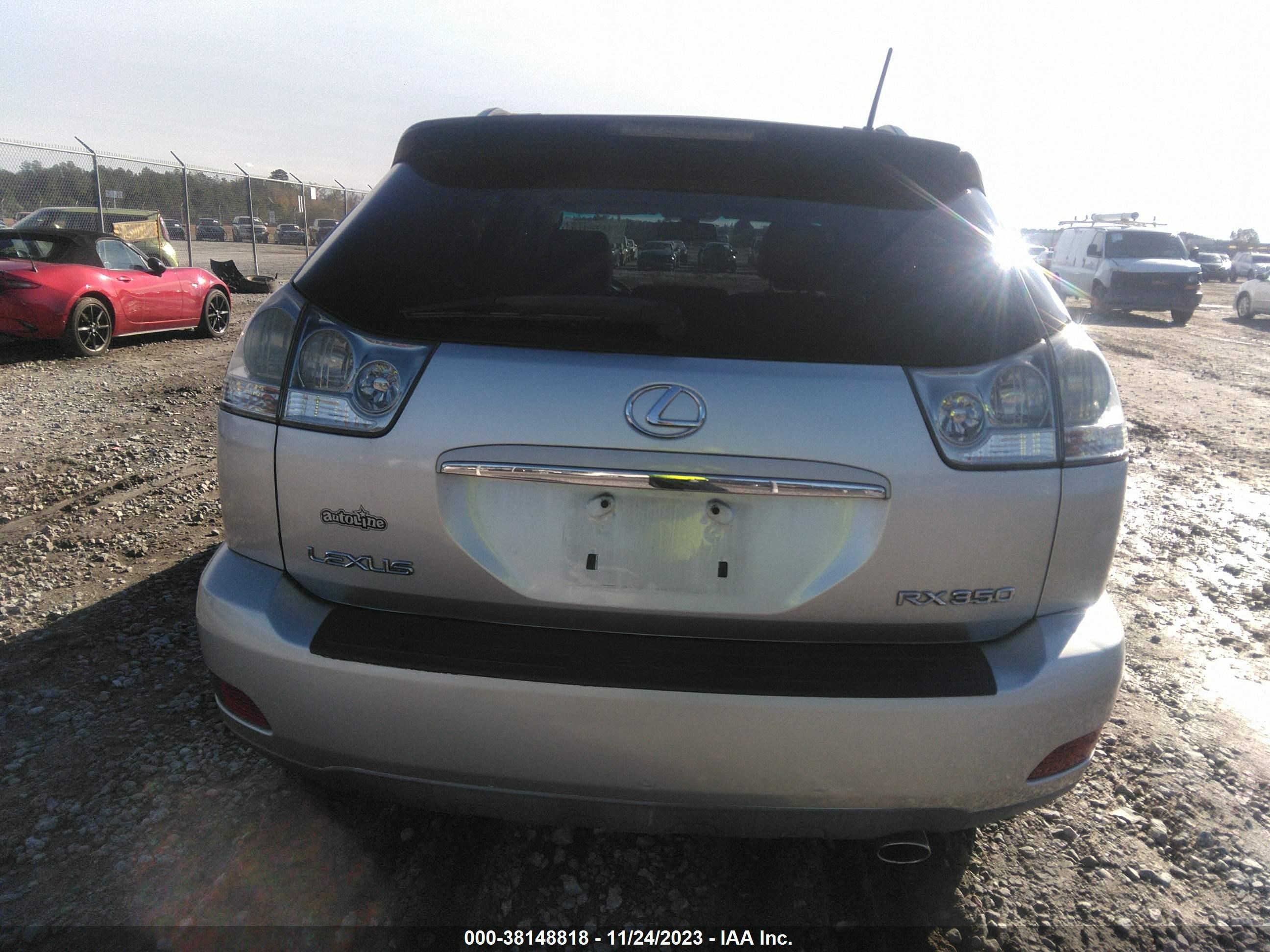 Photo 15 VIN: 2T2GK31U38C047385 - LEXUS RX 