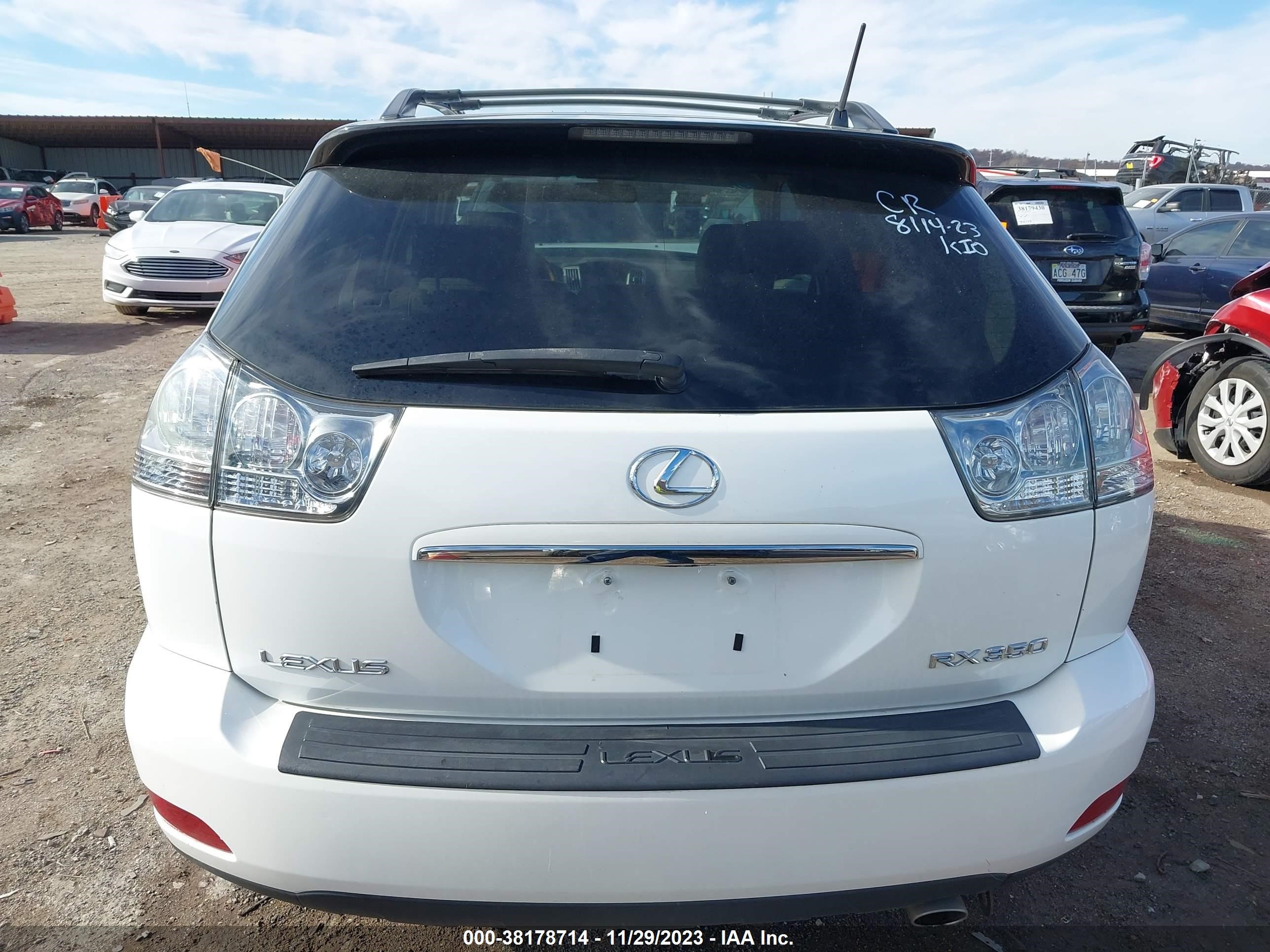 Photo 16 VIN: 2T2GK31U38C047693 - LEXUS RX 