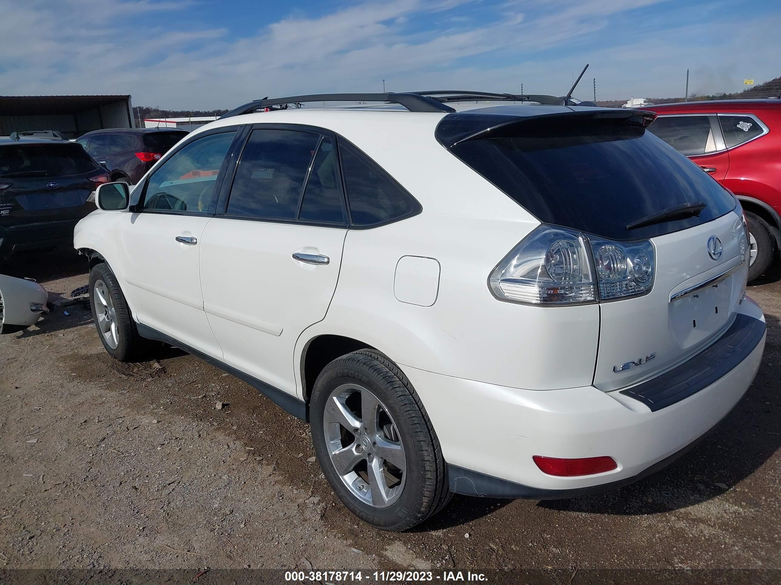 Photo 2 VIN: 2T2GK31U38C047693 - LEXUS RX 