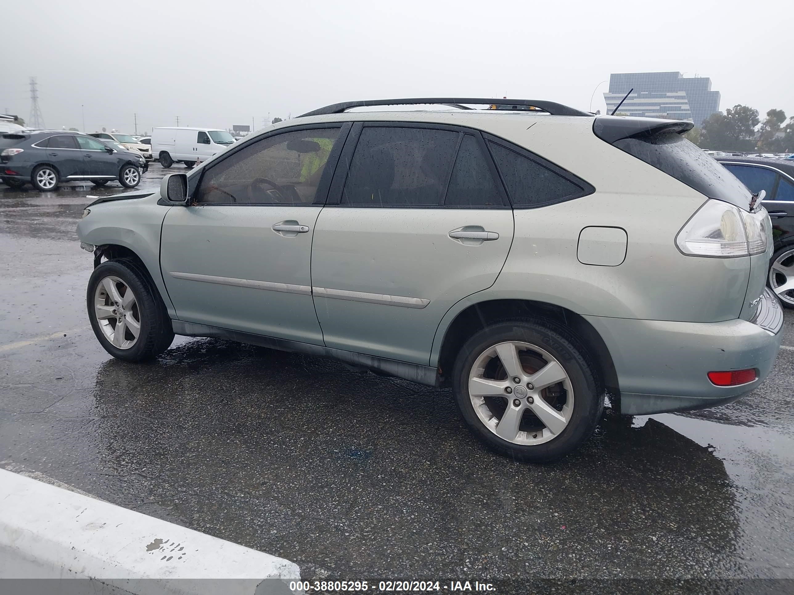 Photo 12 VIN: 2T2GK31U47C001577 - LEXUS RX 