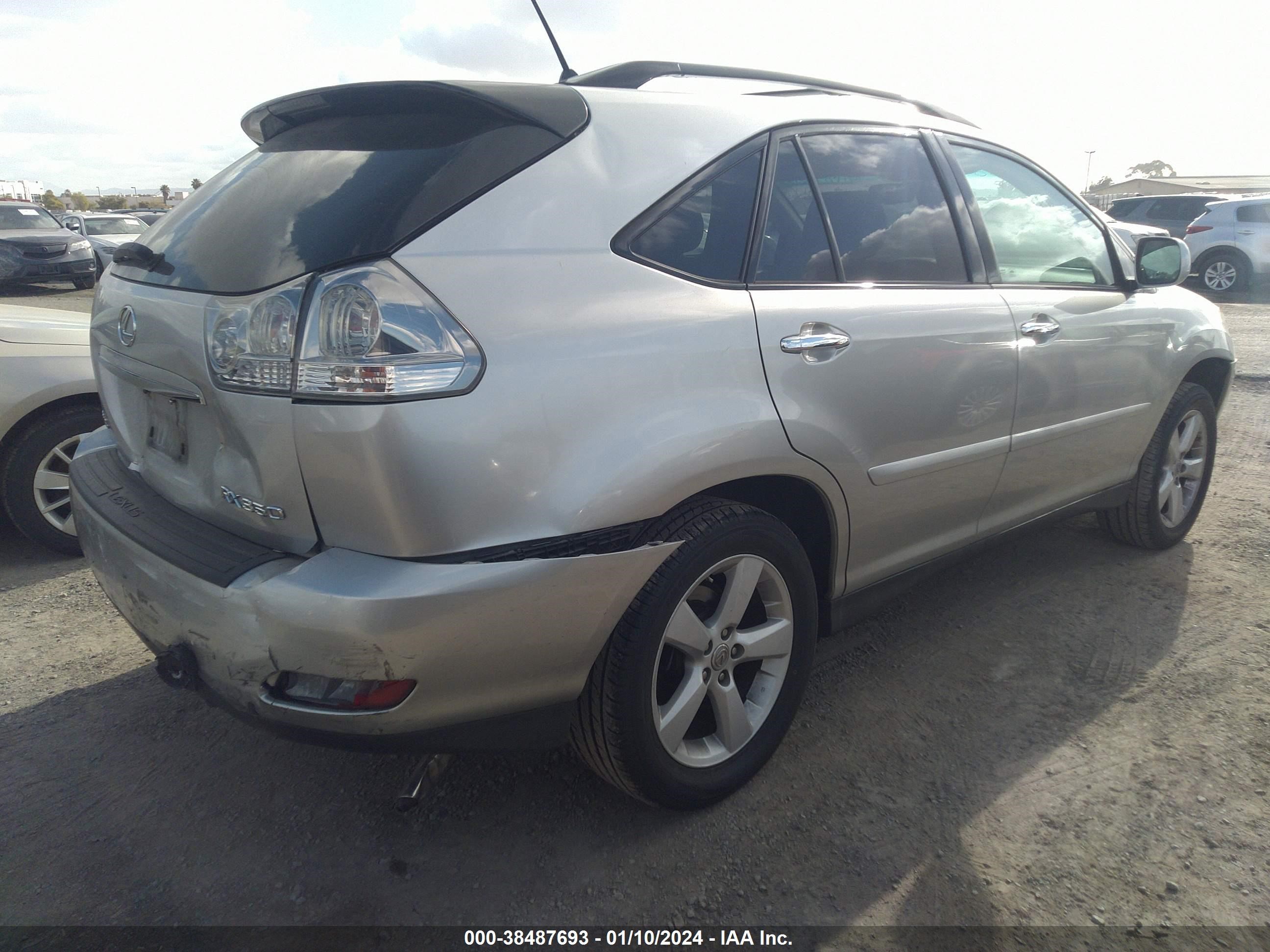 Photo 3 VIN: 2T2GK31U58C040633 - LEXUS RX 