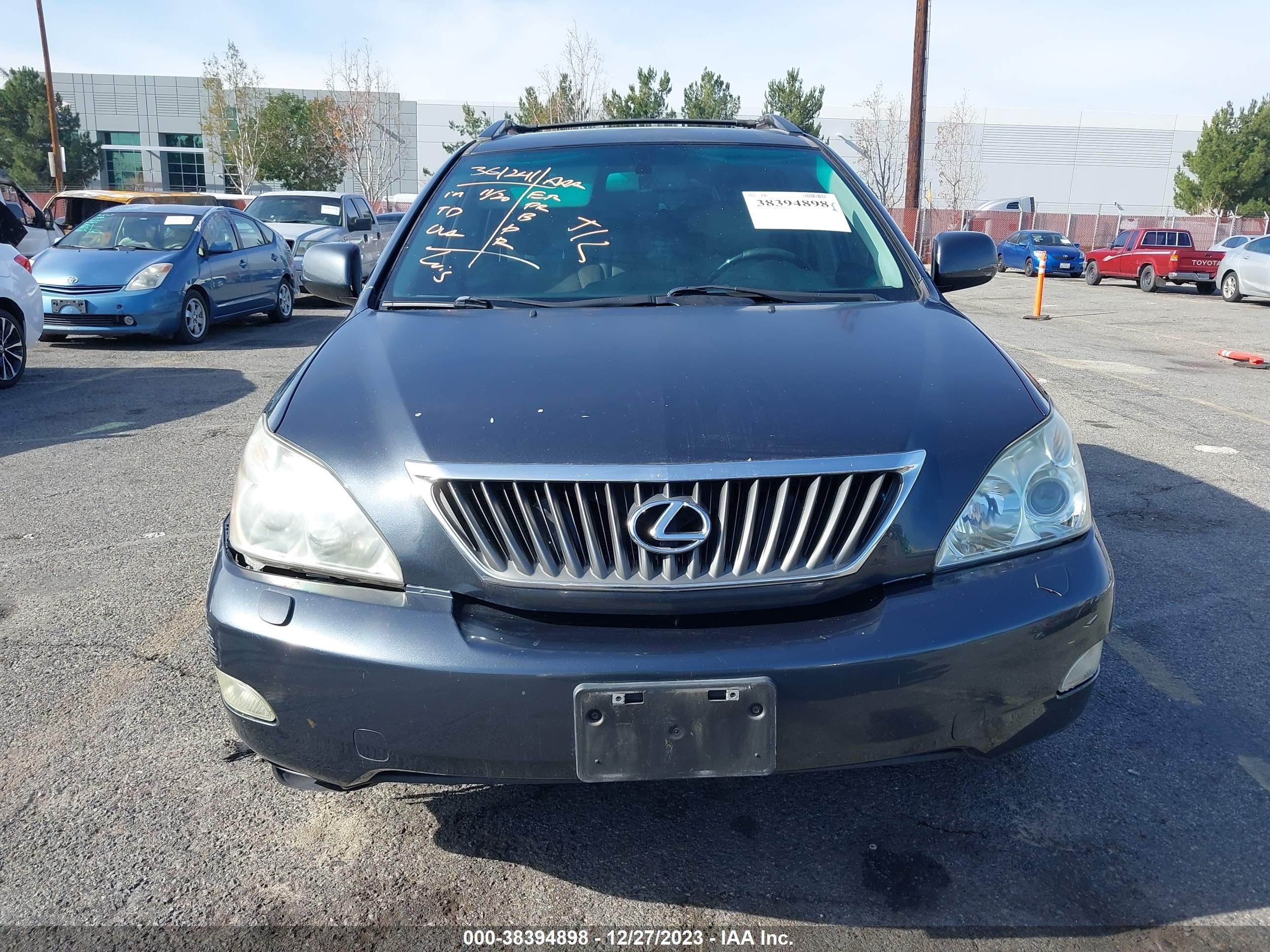 Photo 11 VIN: 2T2GK31U58C050885 - LEXUS RX 