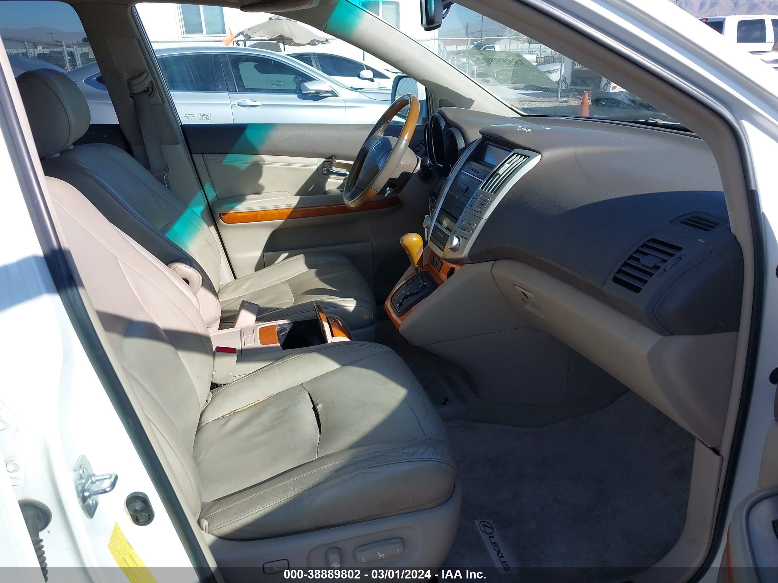 Photo 5 VIN: 2T2GK31U58C052281 - LEXUS RX 